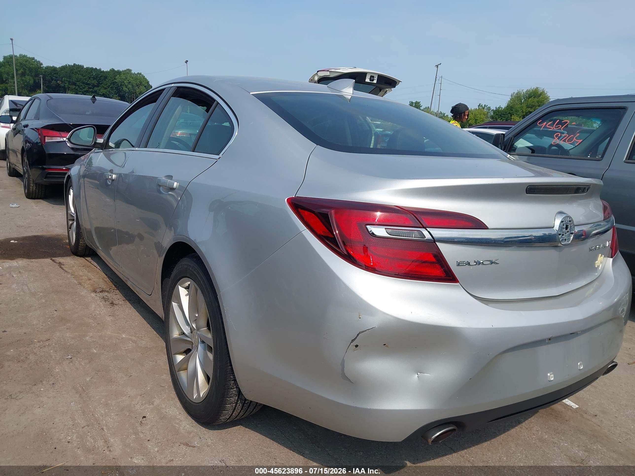 2015 Buick Regal Turbo Silver vin: 2G4GK5EX8F9142490