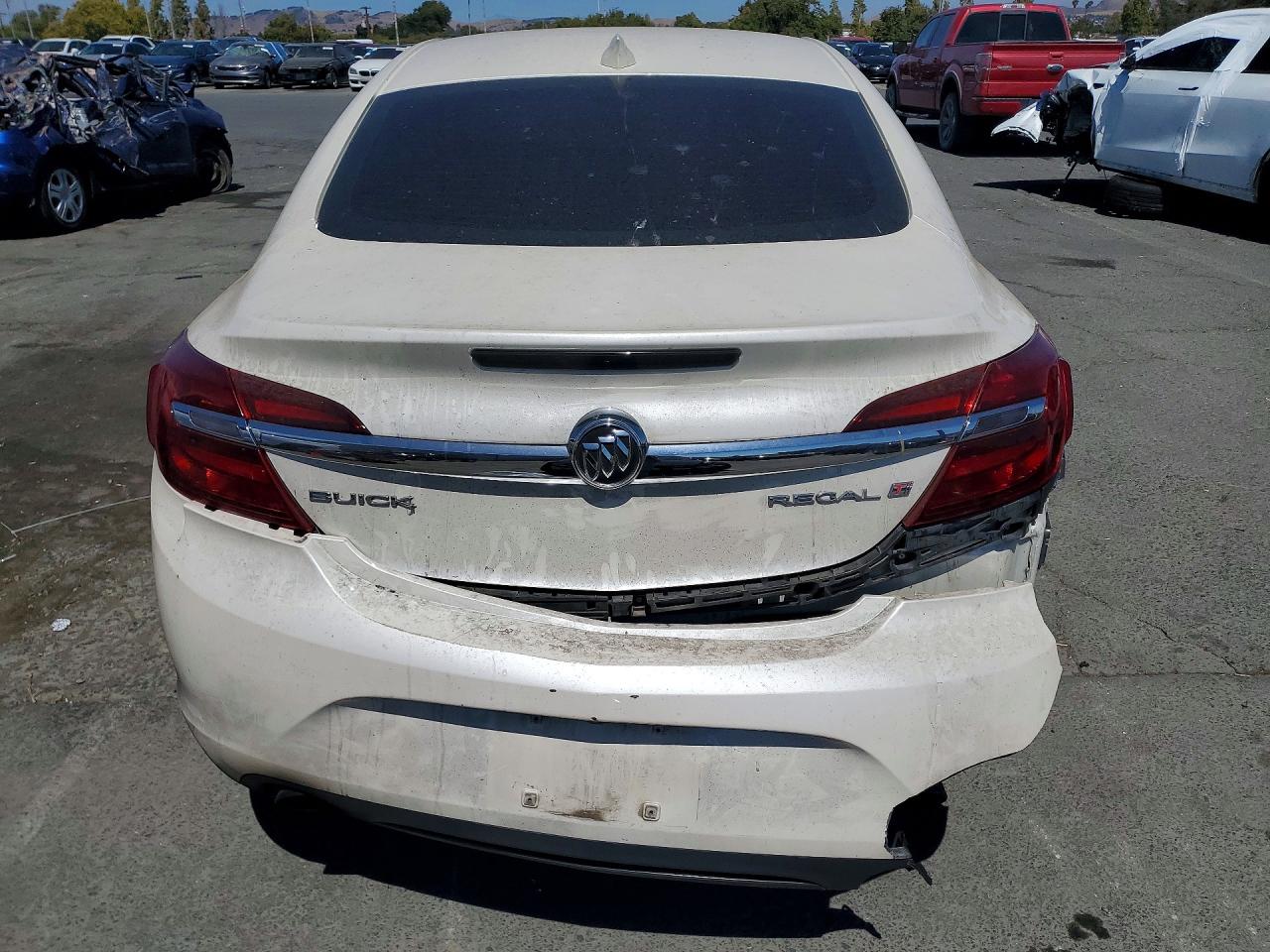 2015 Buick Regal White vin: 2G4GK5EX9F9239018