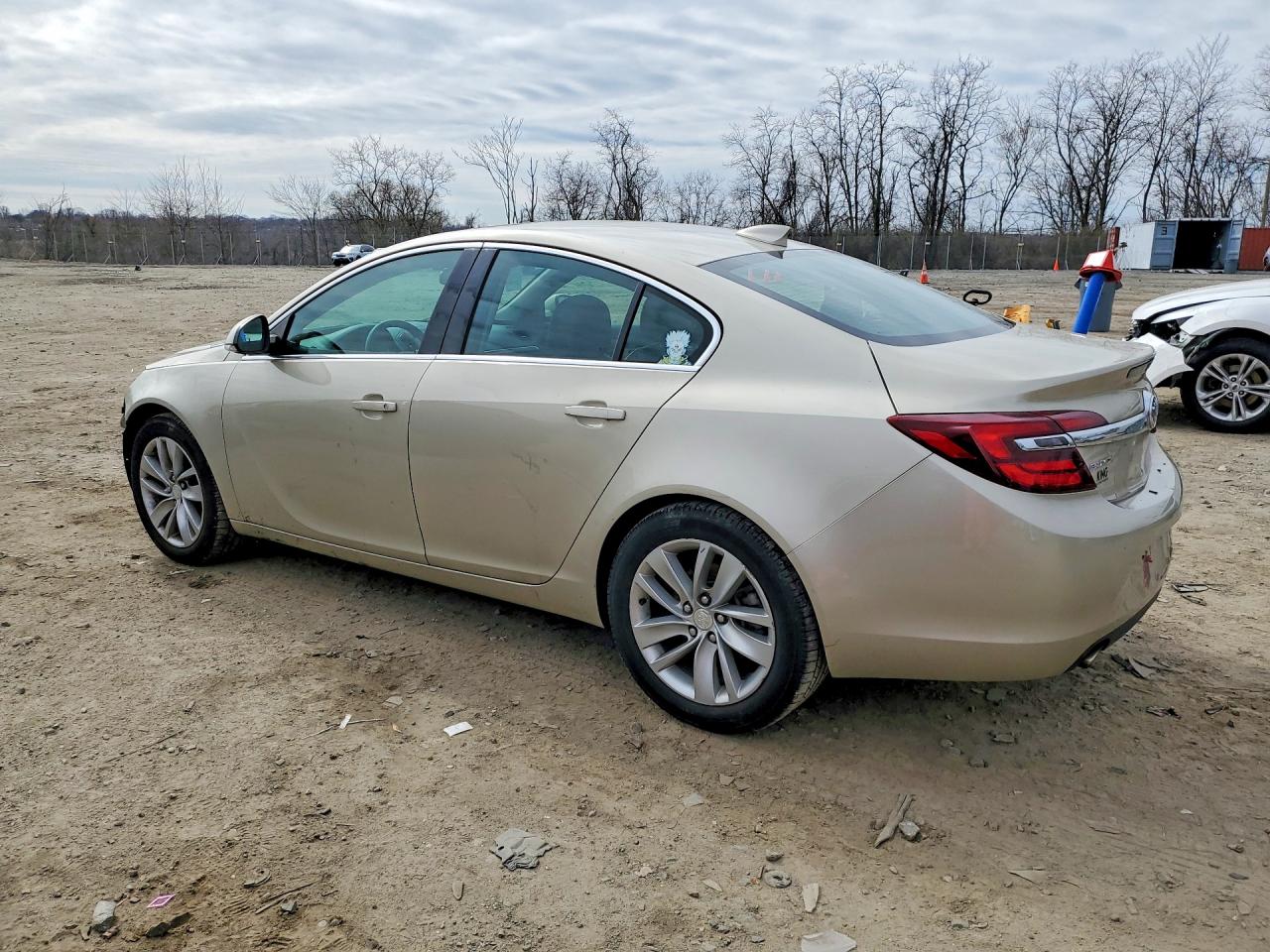 2015 Buick Regal Beige vin: 2G4GK5EXXF9163616