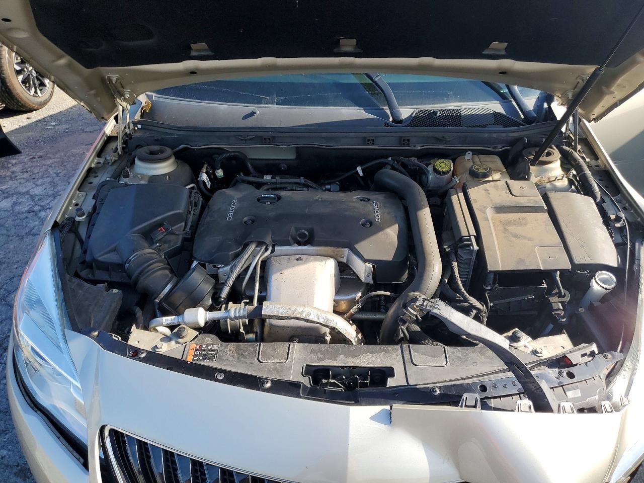 2015 Buick Regal Tan vin: 2G4GK5EXXF9240629