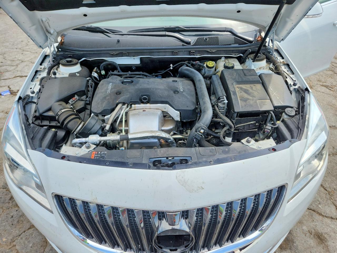 2015 Buick Regal White vin: 2G4GK5EXXF9292021