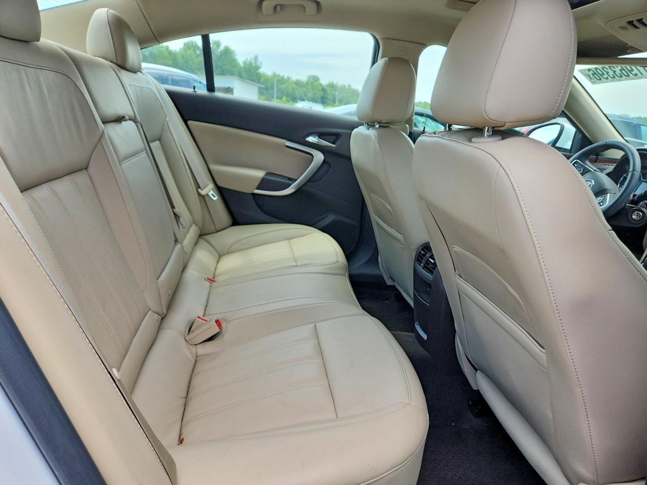 2015 Buick Regal White vin: 2G4GK5EXXF9292021