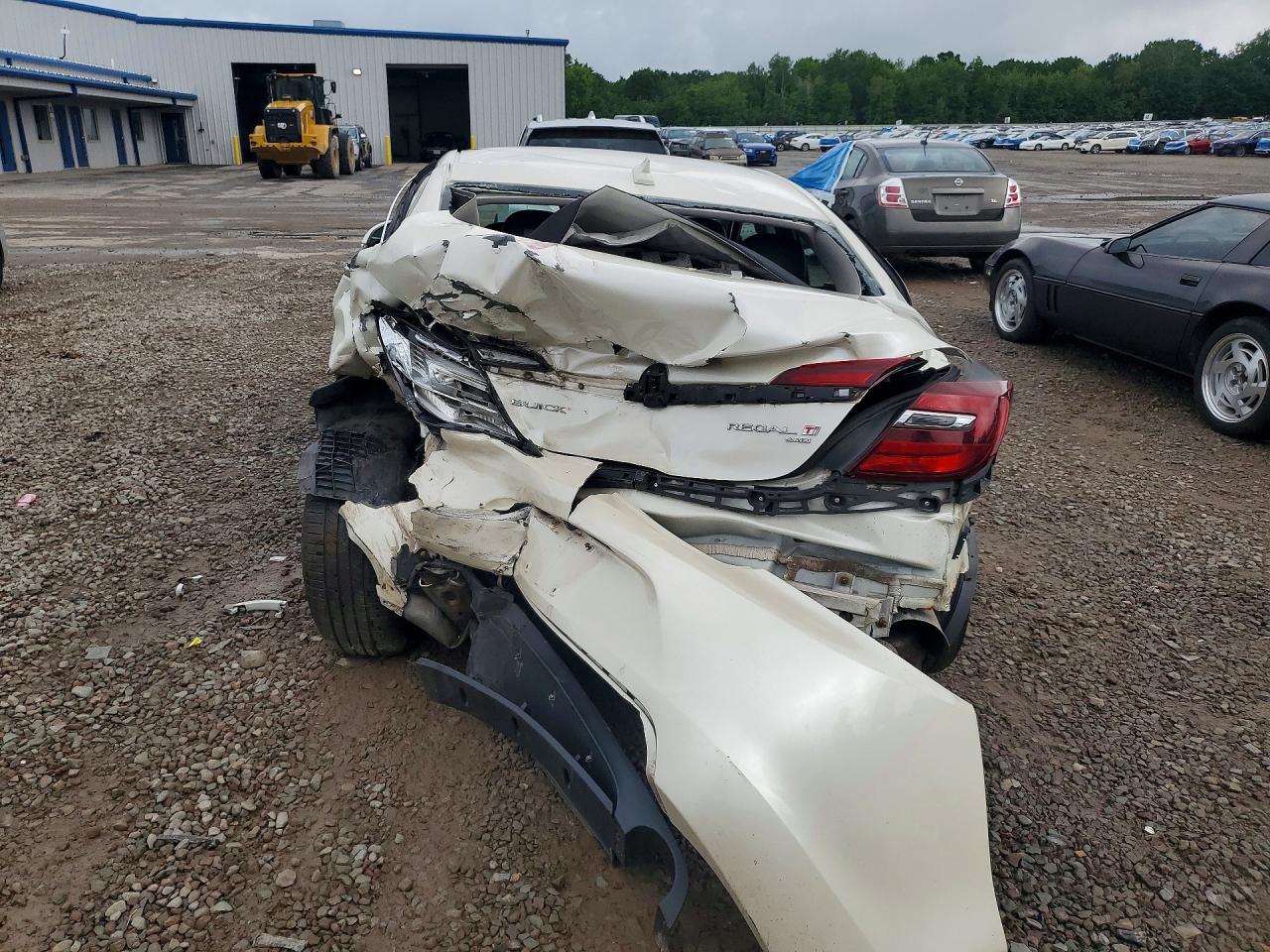 2014 Buick Regal White vin: 2G4GL5EX4E9177250