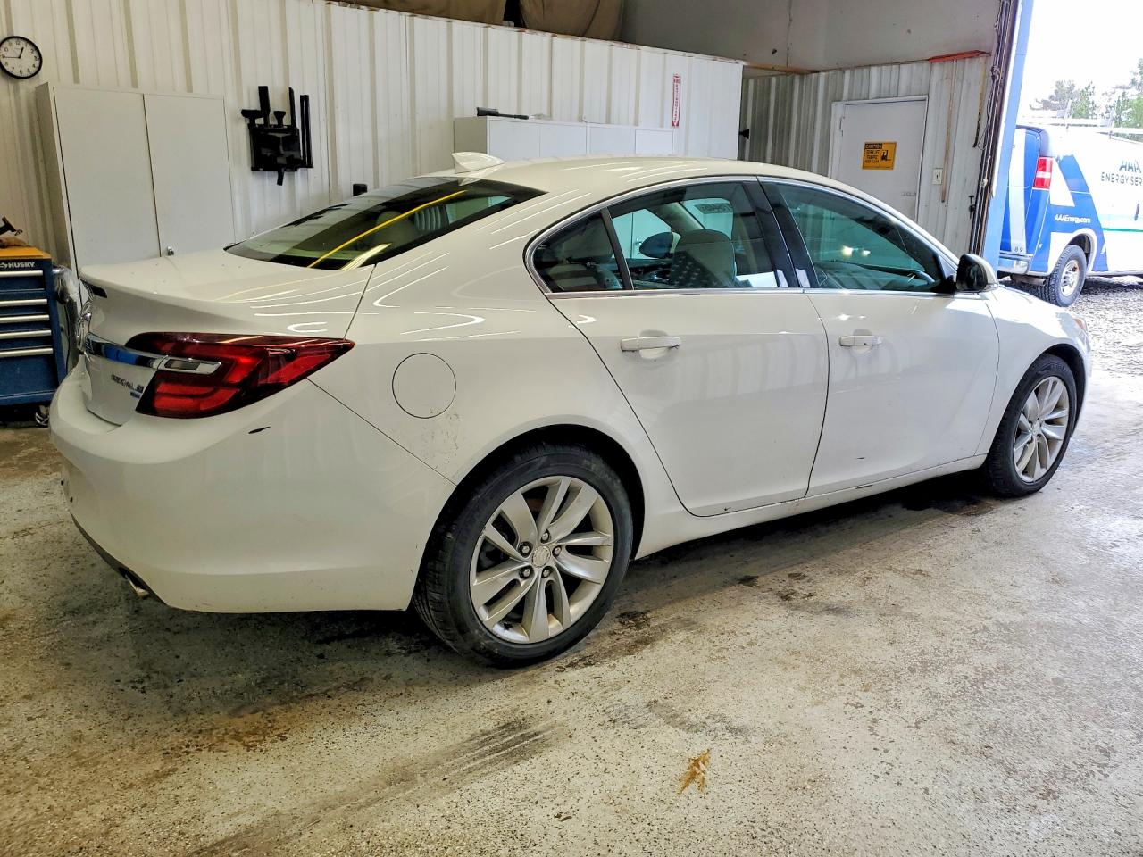 2015 Buick Regal White vin: 2G4GL5EX4F9293663