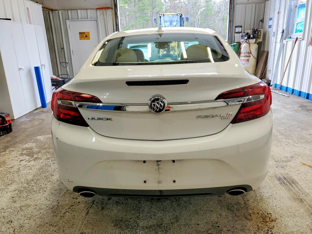 2015 Buick Regal White vin: 2G4GL5EX4F9293663