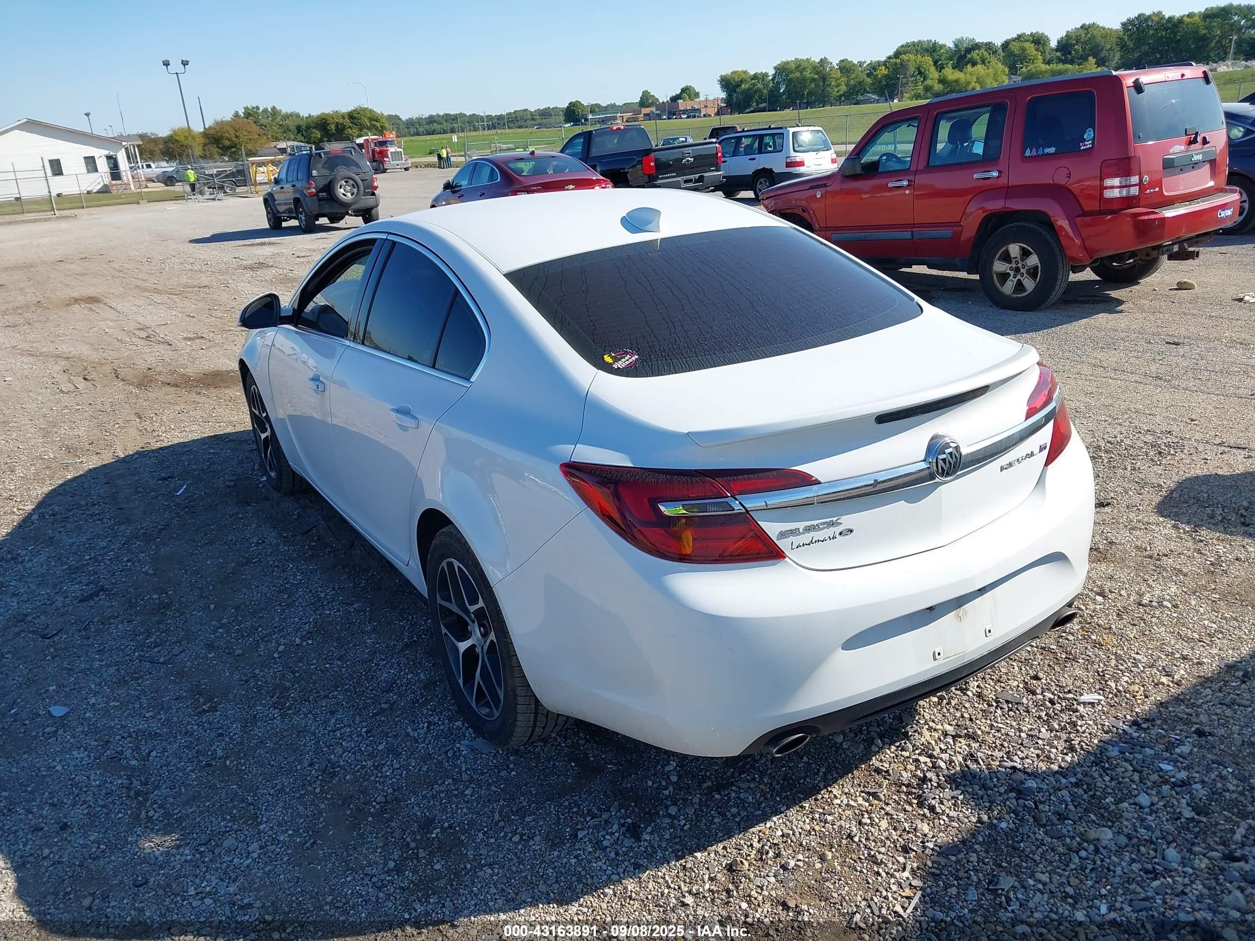 2017 Buick Regal Turbo Sport Touring Белый vin: 2G4GL5EX5H9106482