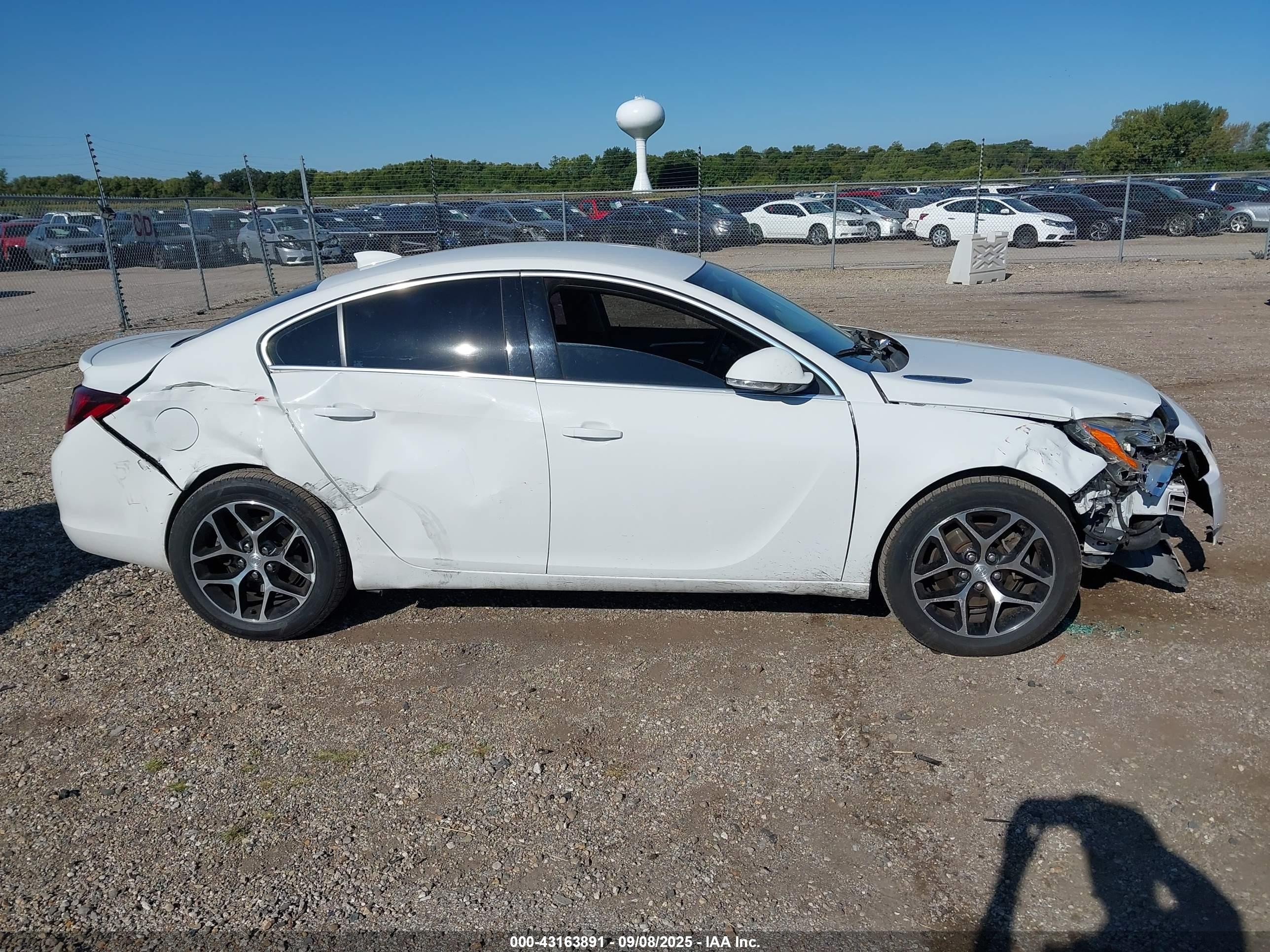 2017 Buick Regal Turbo Sport Touring Белый vin: 2G4GL5EX5H9106482