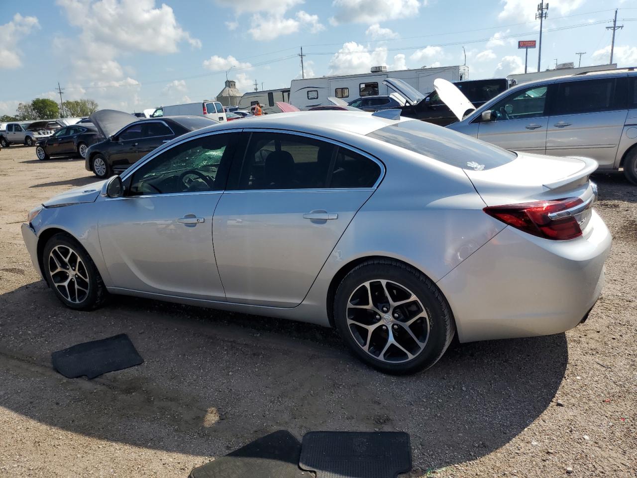 2017 Buick Regal Sport Touring Silver vin: 2G4GL5EX6H9137255