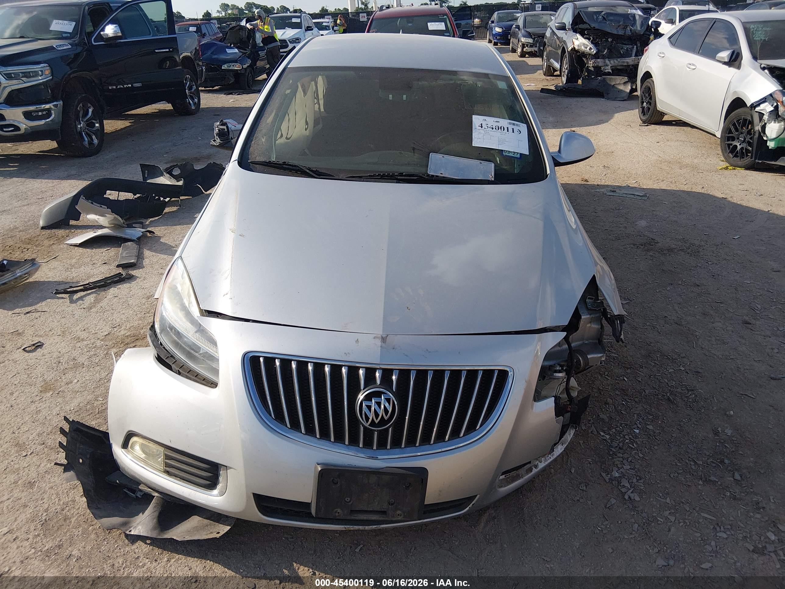 2011 Buick Regal Cxl Oshawa Серебряный vin: 2G4GN5EC2B9191960