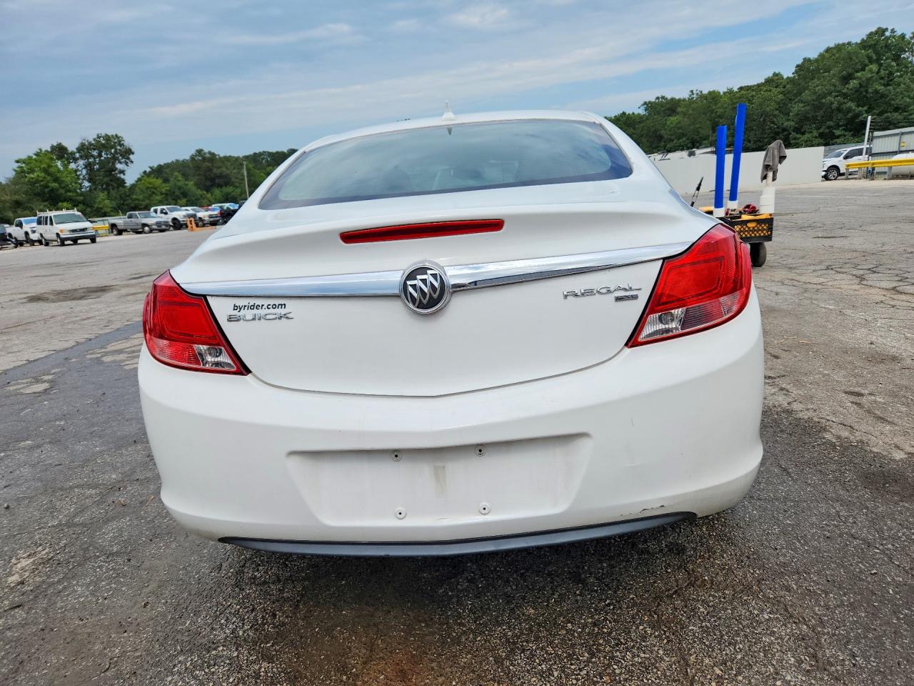 2011 Buick Regal Cxl White vin: 2G4GN5EC8B9215288