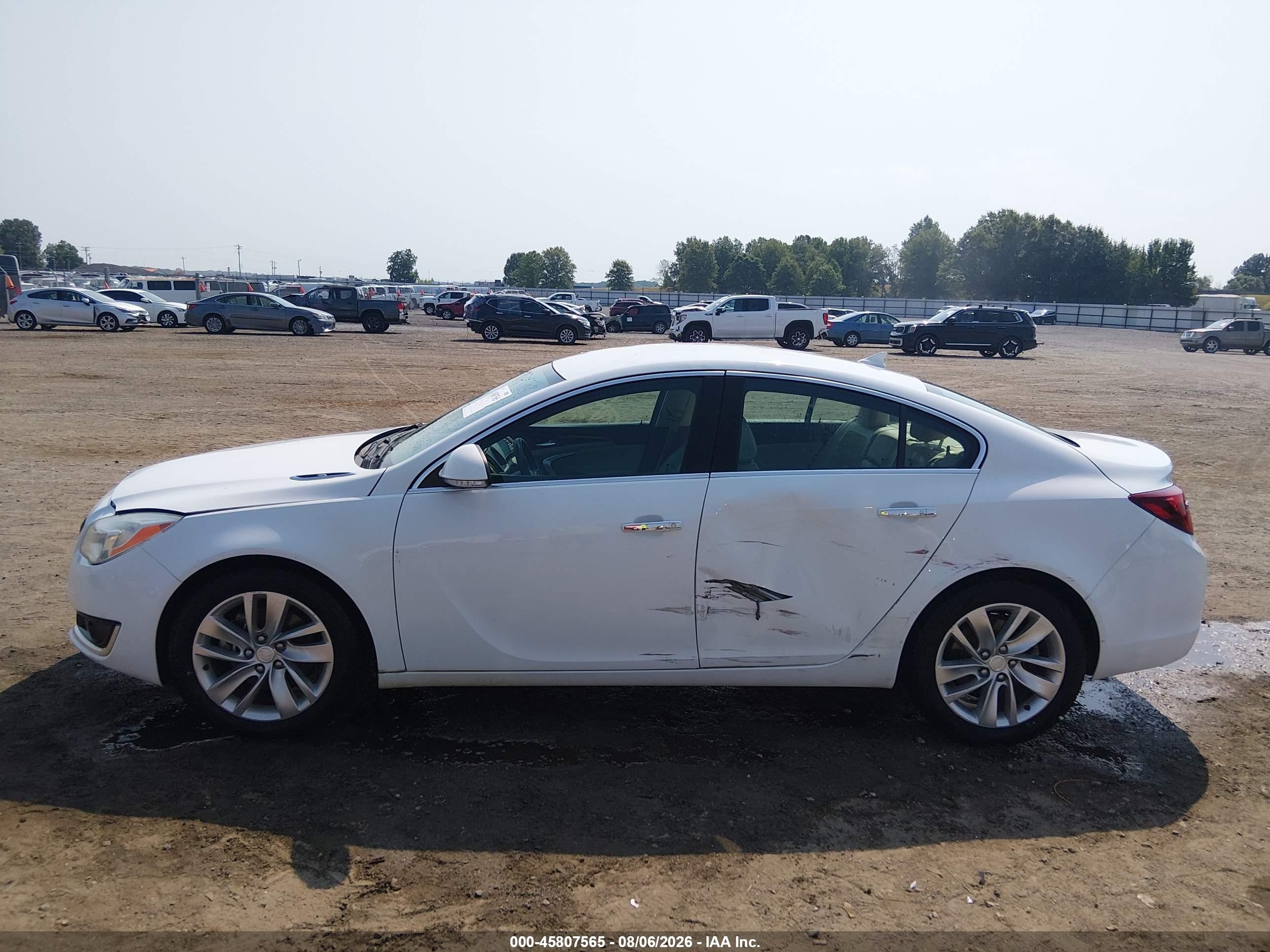 2014 Buick Regal Turbo/e-assist Premium I White vin: 2G4GN5EX0E9253671