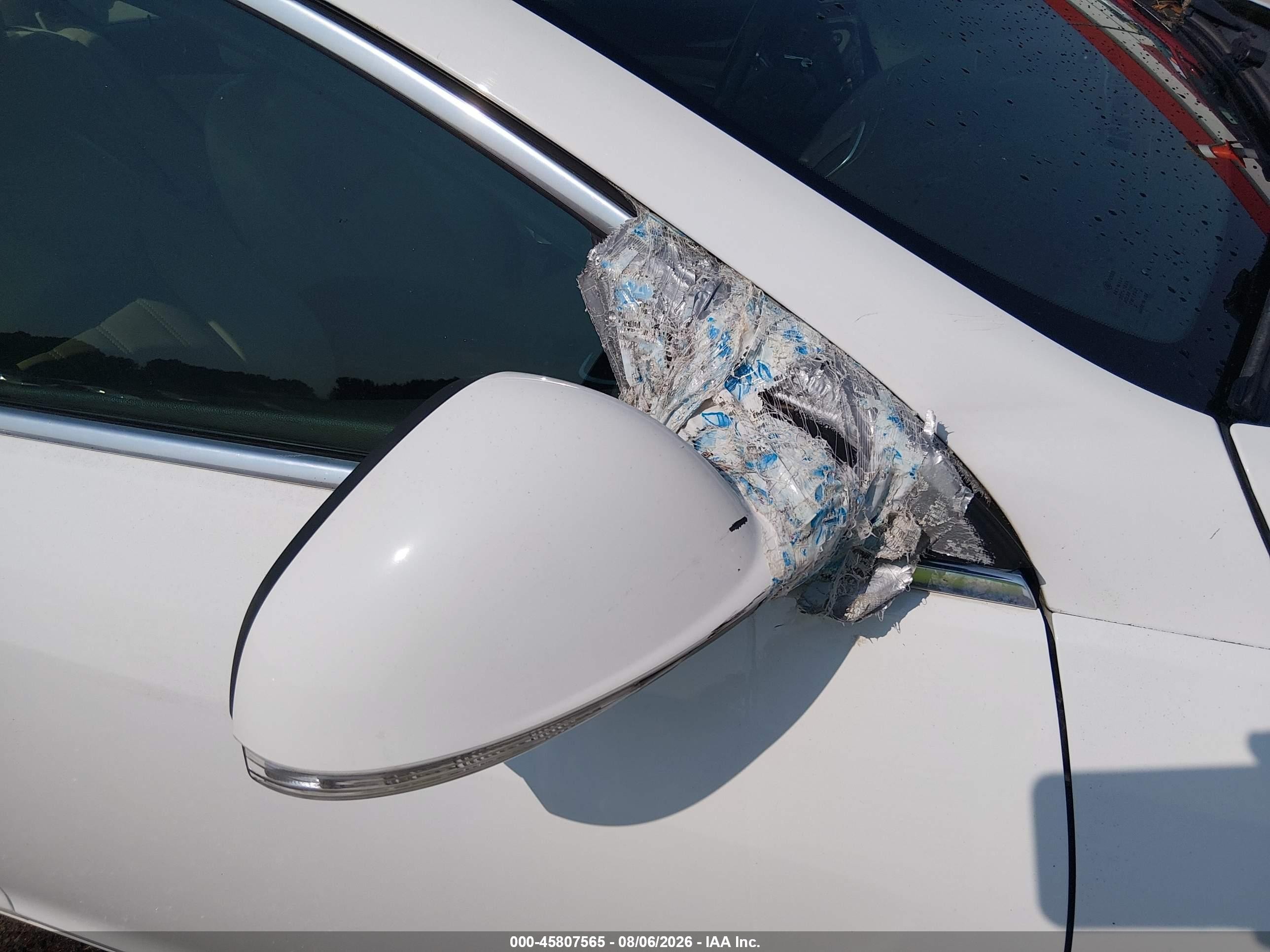 2014 Buick Regal Turbo/e-assist Premium I White vin: 2G4GN5EX0E9253671