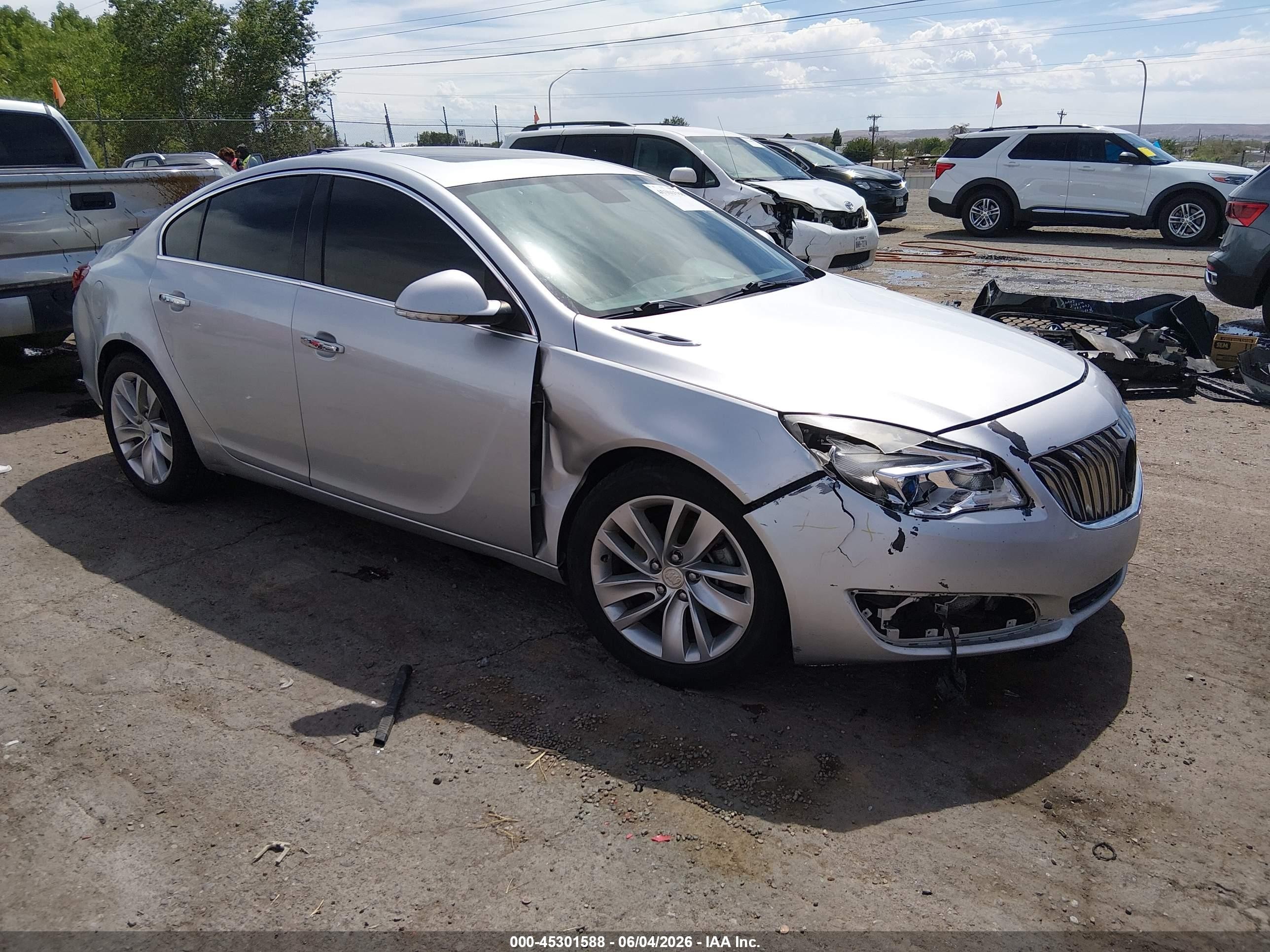 2014 Buick Regal Turbo/e-assist Premium I Silver vin: 2G4GN5EX0E9267909