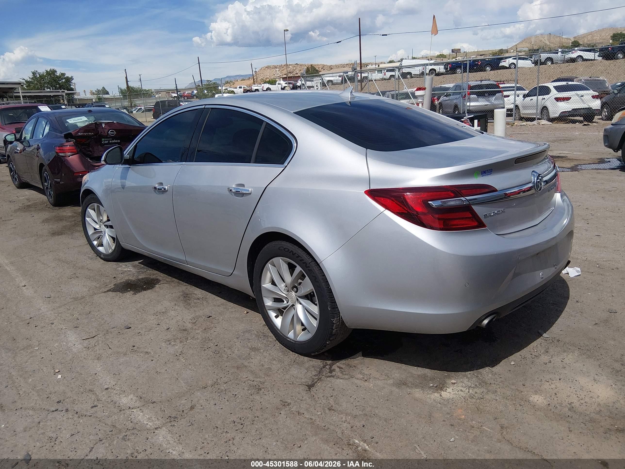 2014 Buick Regal Turbo/e-assist Premium I Silver vin: 2G4GN5EX0E9267909