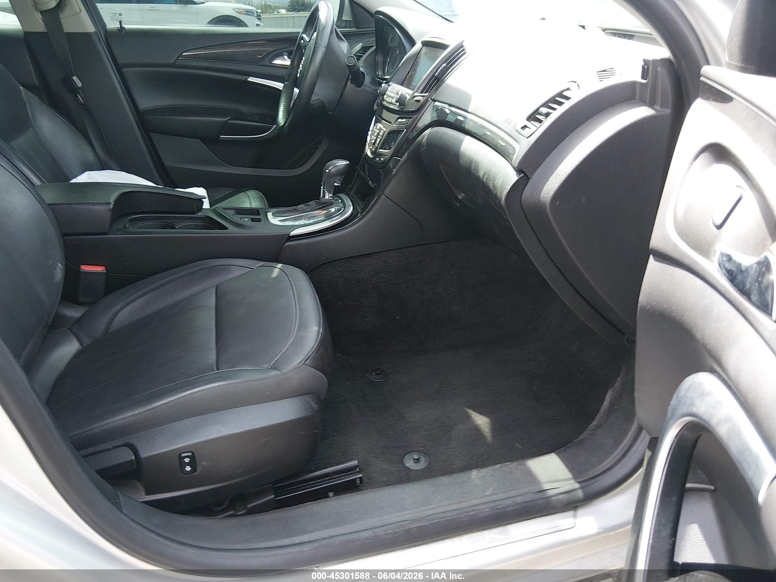 2014 Buick Regal Turbo/e-assist Premium I Silver vin: 2G4GN5EX0E9267909