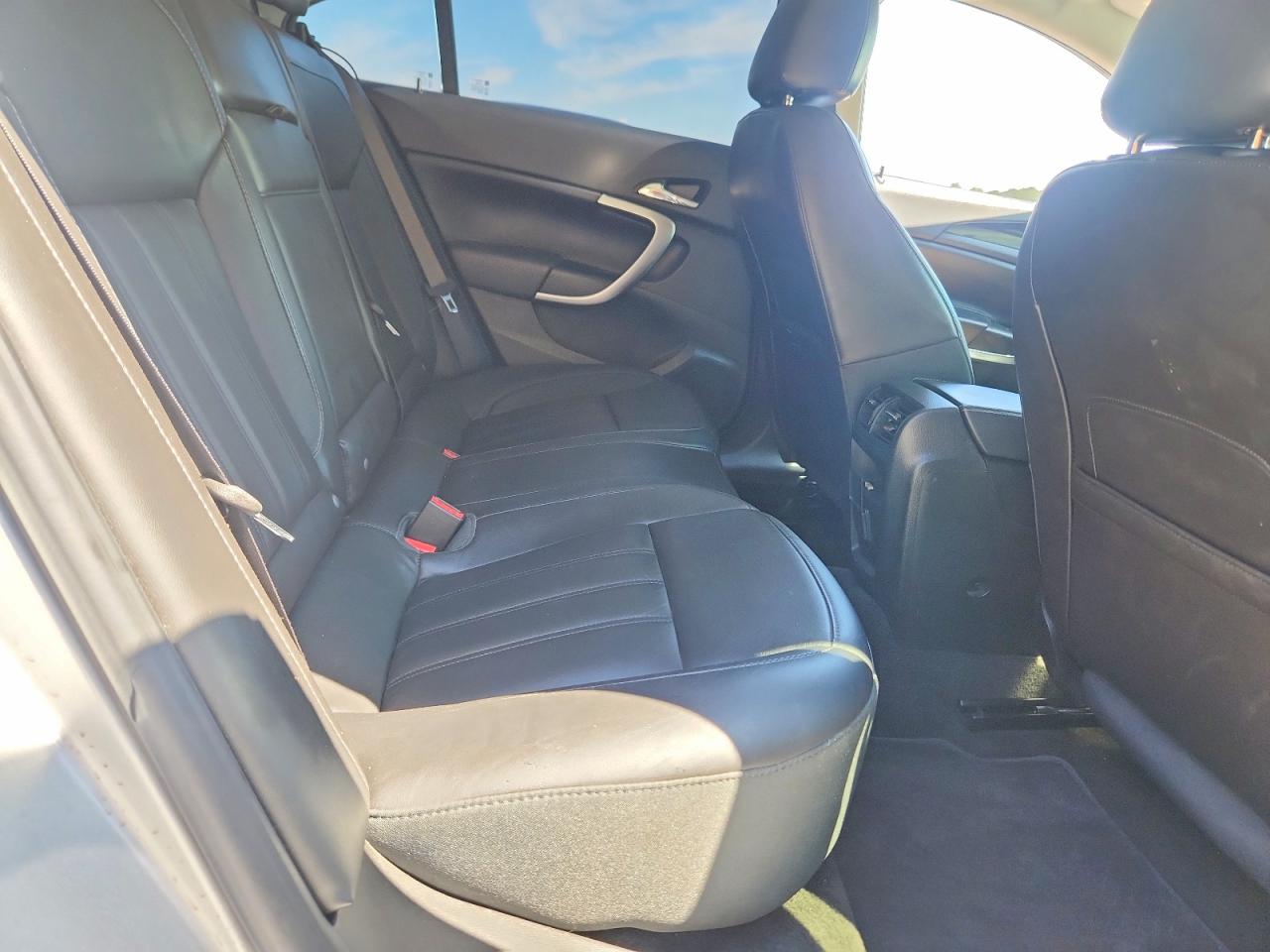 2014 Buick Regal Premium Silver vin: 2G4GN5EX1E9250522