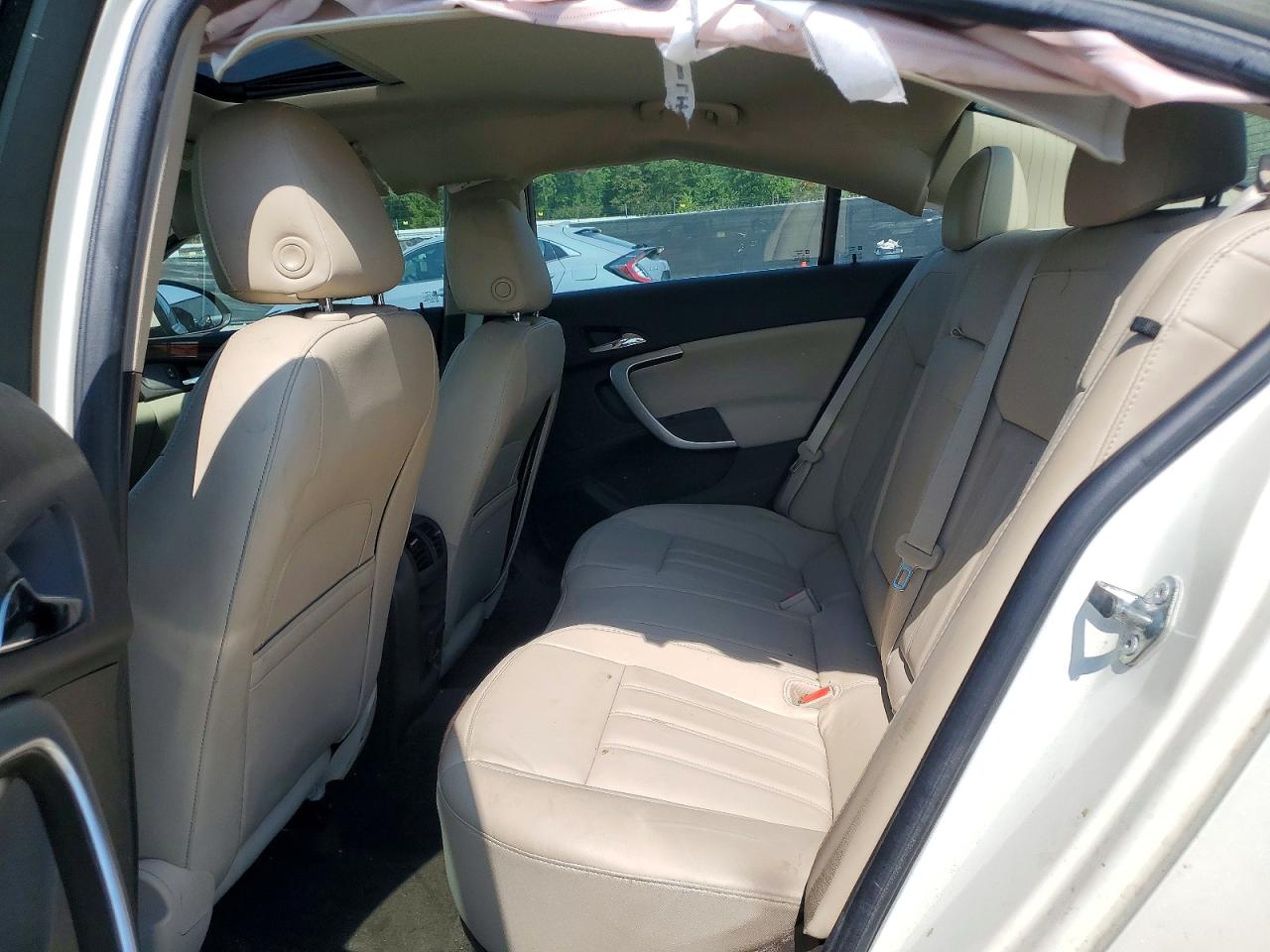 2015 Buick Regal Premium White vin: 2G4GN5EX1F9281089