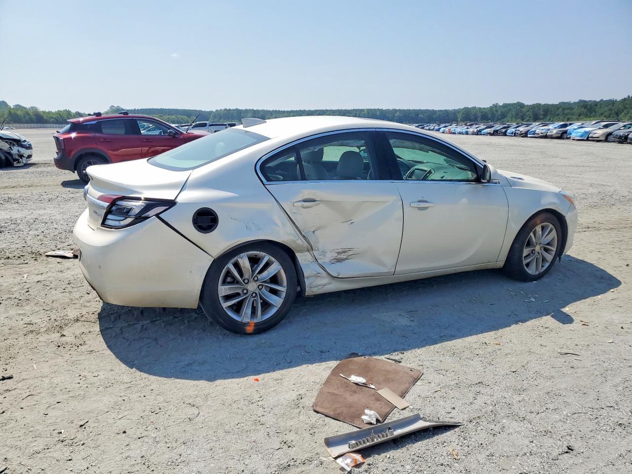 2015 Buick Regal Premium White vin: 2G4GN5EX1F9281089