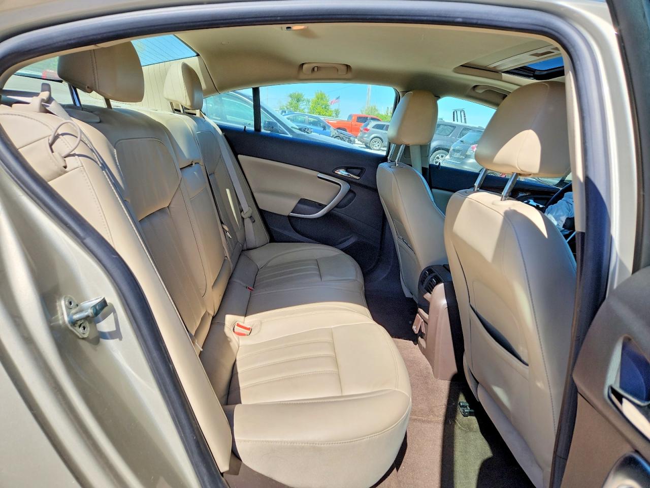 2014 Buick Regal Premium Beige vin: 2G4GN5EX2E9305494