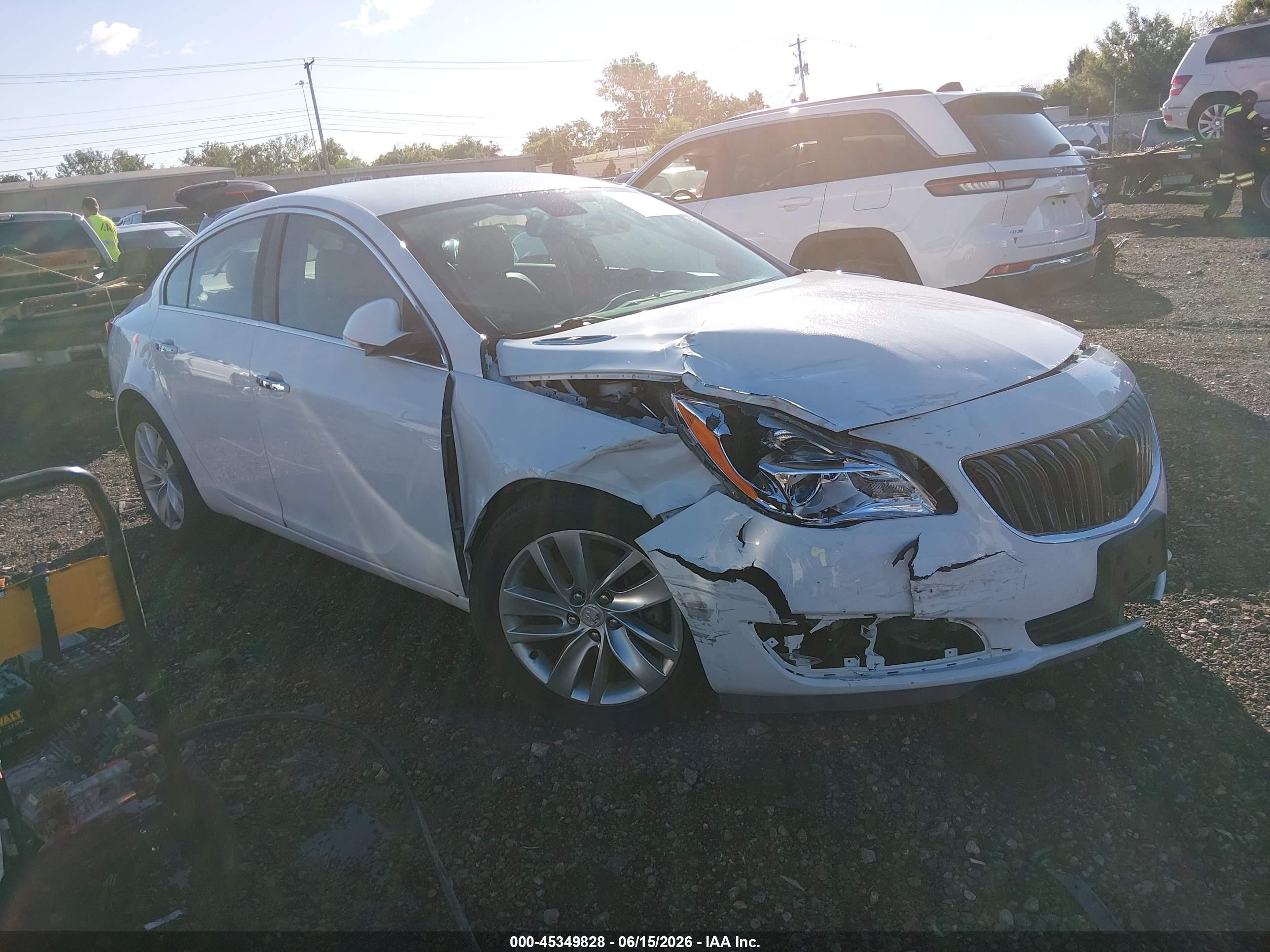 2014 Buick Regal Turbo/e-assist Premium I White vin: 2G4GN5EX4E9320062