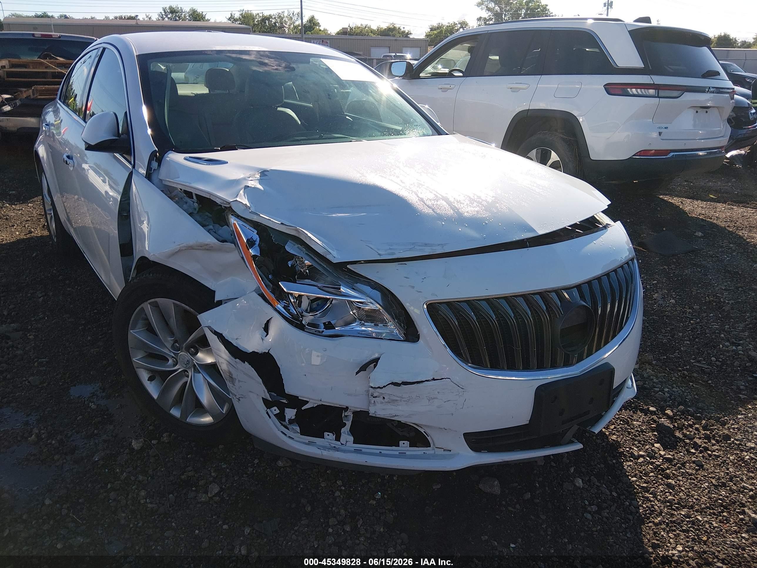 2014 Buick Regal Turbo/e-assist Premium I White vin: 2G4GN5EX4E9320062