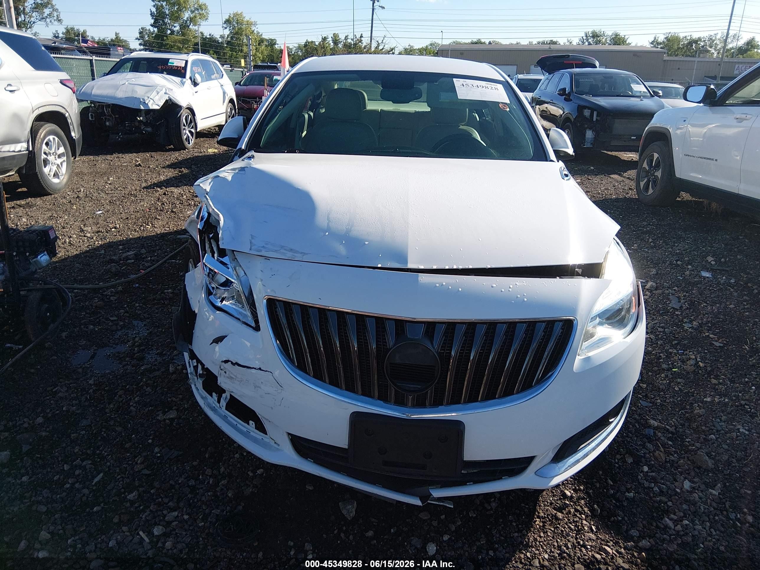 2014 Buick Regal Turbo/e-assist Premium I White vin: 2G4GN5EX4E9320062