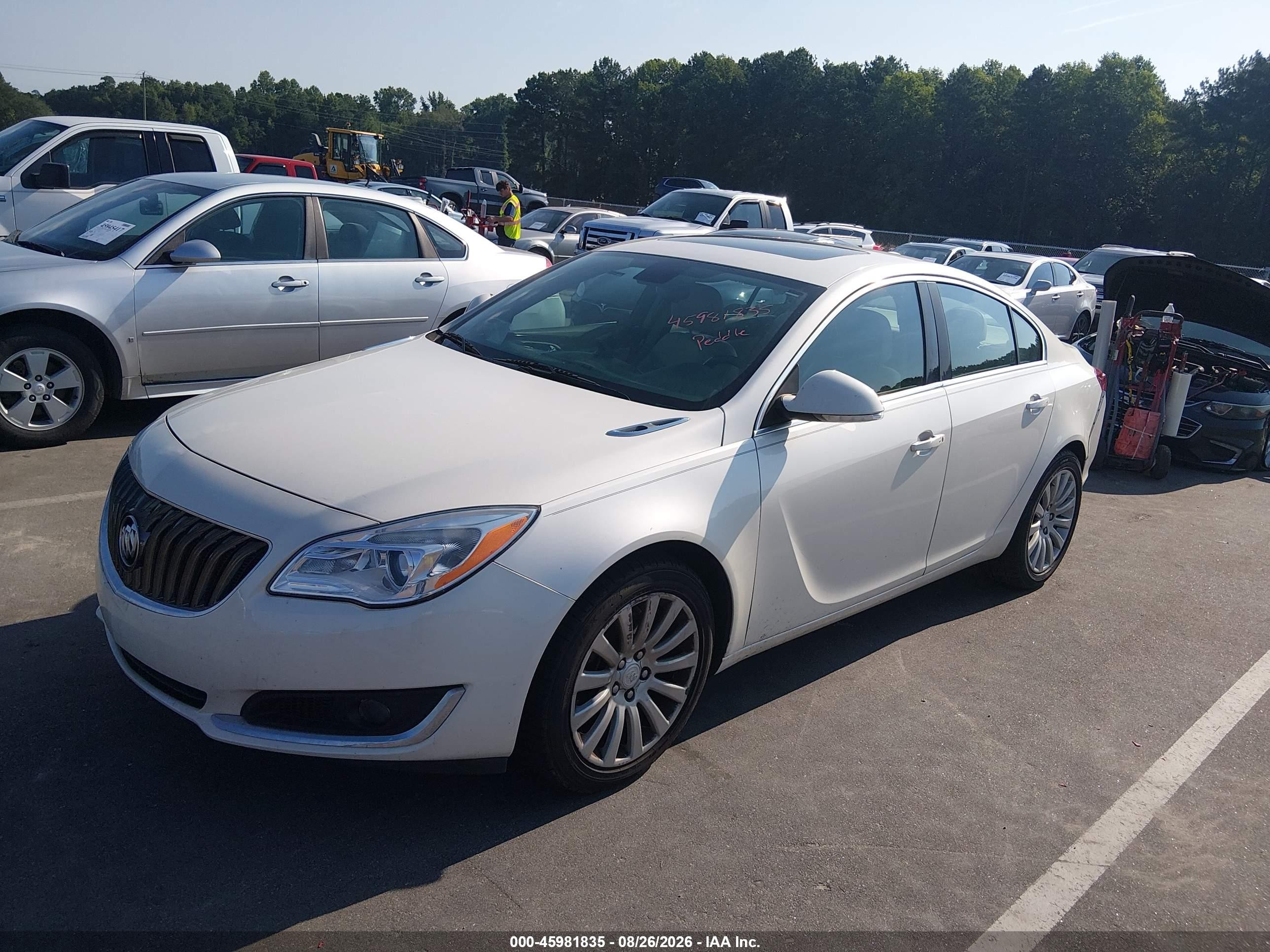 2015 Buick Regal Turbo/e-assist Premium I White vin: 2G4GN5EX4F9142607