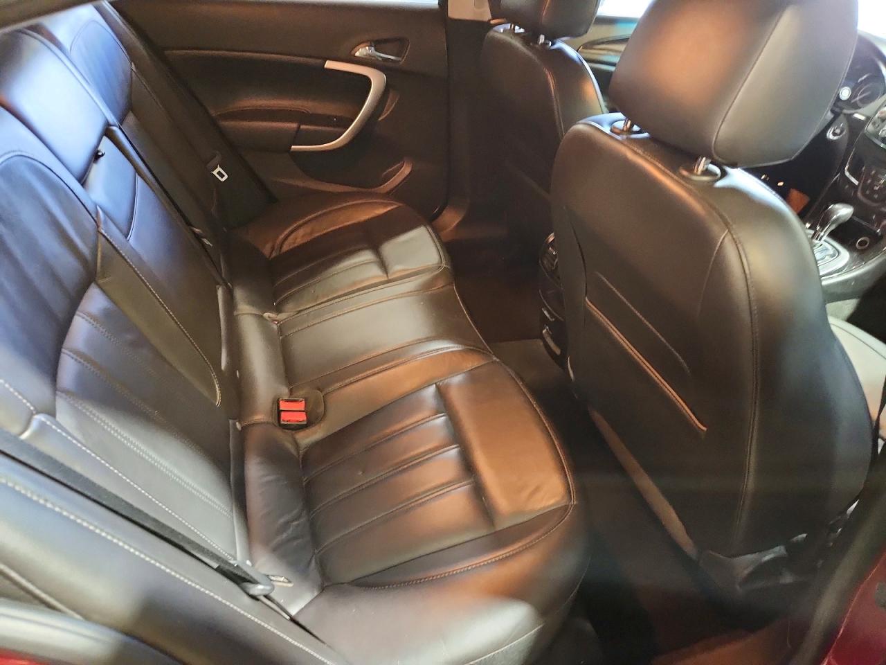 2015 Buick Regal Premium Burgundy vin: 2G4GN5EX4F9196943