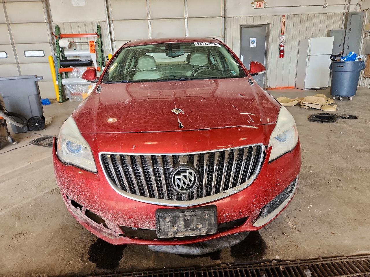 2014 Buick Regal Premium Burgundy vin: 2G4GN5EX5E9262494