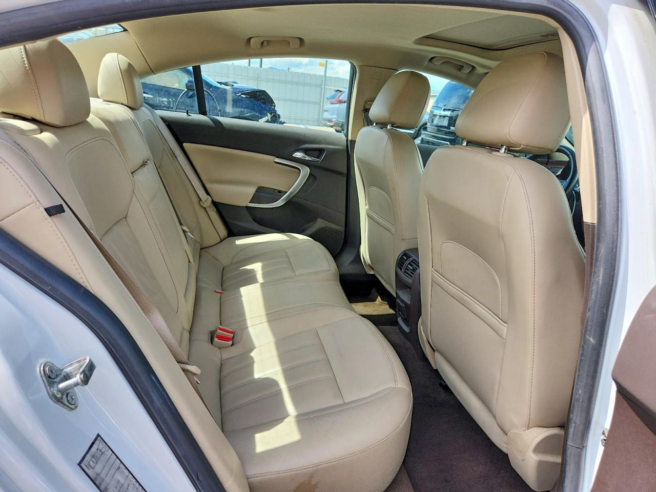 2015 Buick Regal Premium White vin: 2G4GN5EX5F9223258