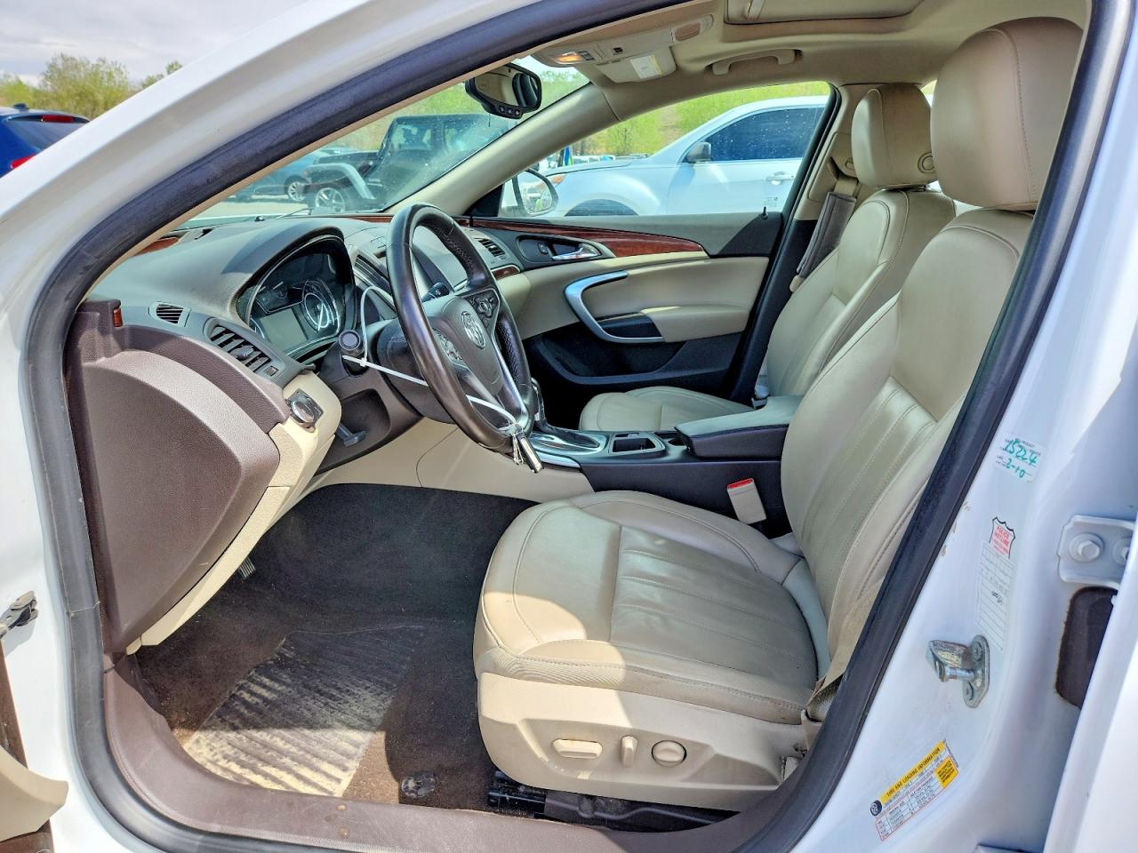 2015 Buick Regal Premium White vin: 2G4GN5EX5F9223258
