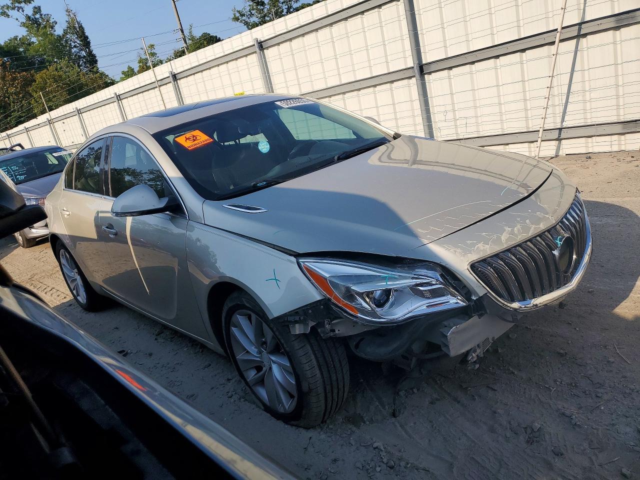 2015 Buick Regal Premium Cream vin: 2G4GN5EX6F9195566