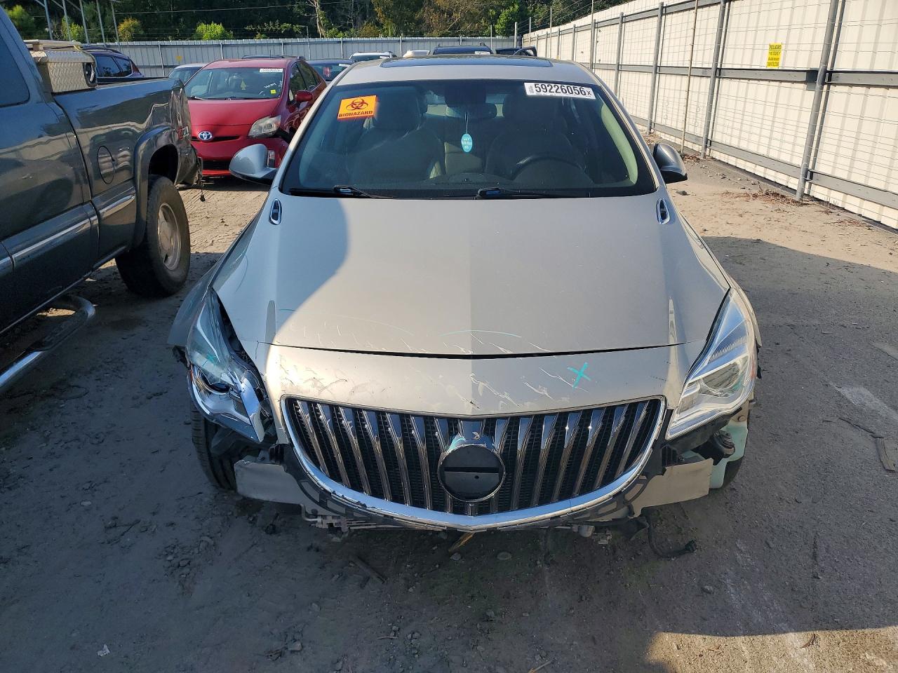 2015 Buick Regal Premium Cream vin: 2G4GN5EX6F9195566