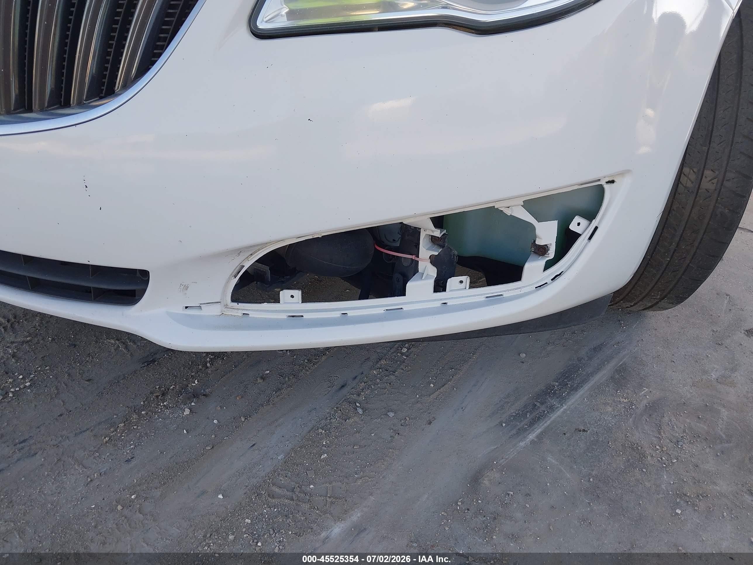 2014 Buick Regal Turbo/e-assist Premium I White vin: 2G4GN5EX7E9308892