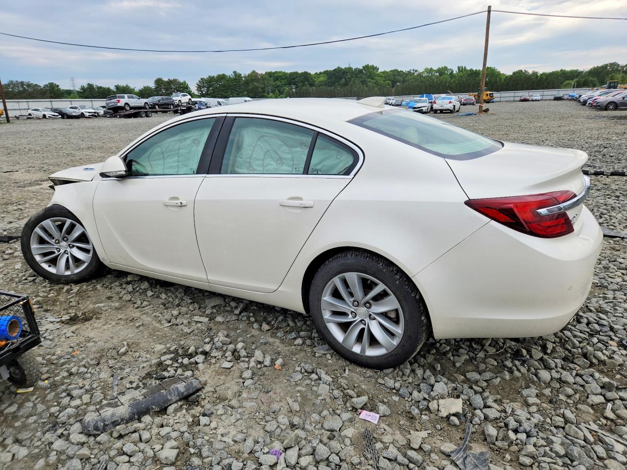 2015 Buick Regal Premium Белый vin: 2G4GN5EX8F9131030