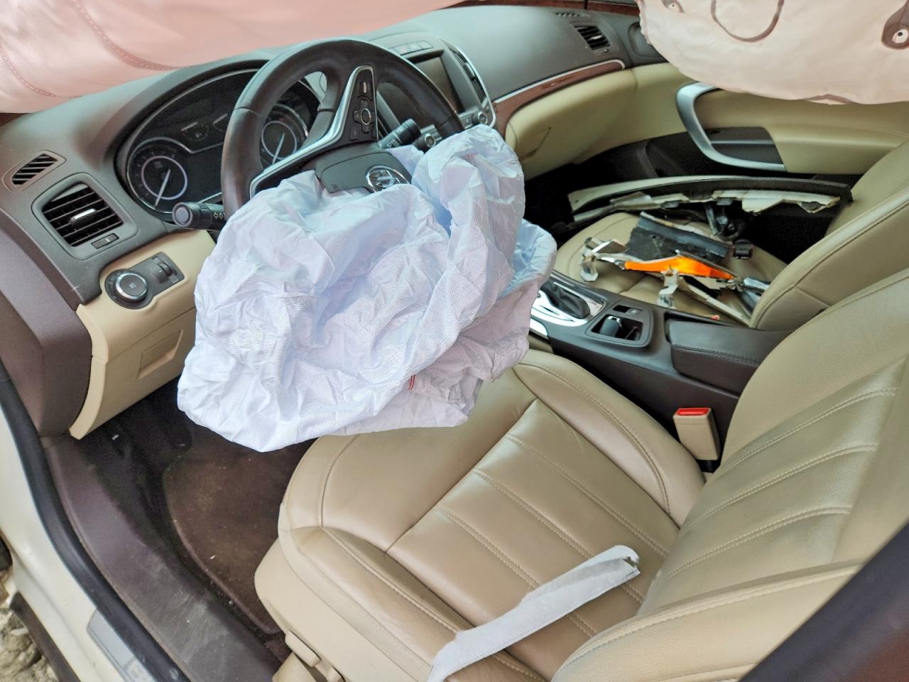 2015 Buick Regal Premium Белый vin: 2G4GN5EX8F9131030