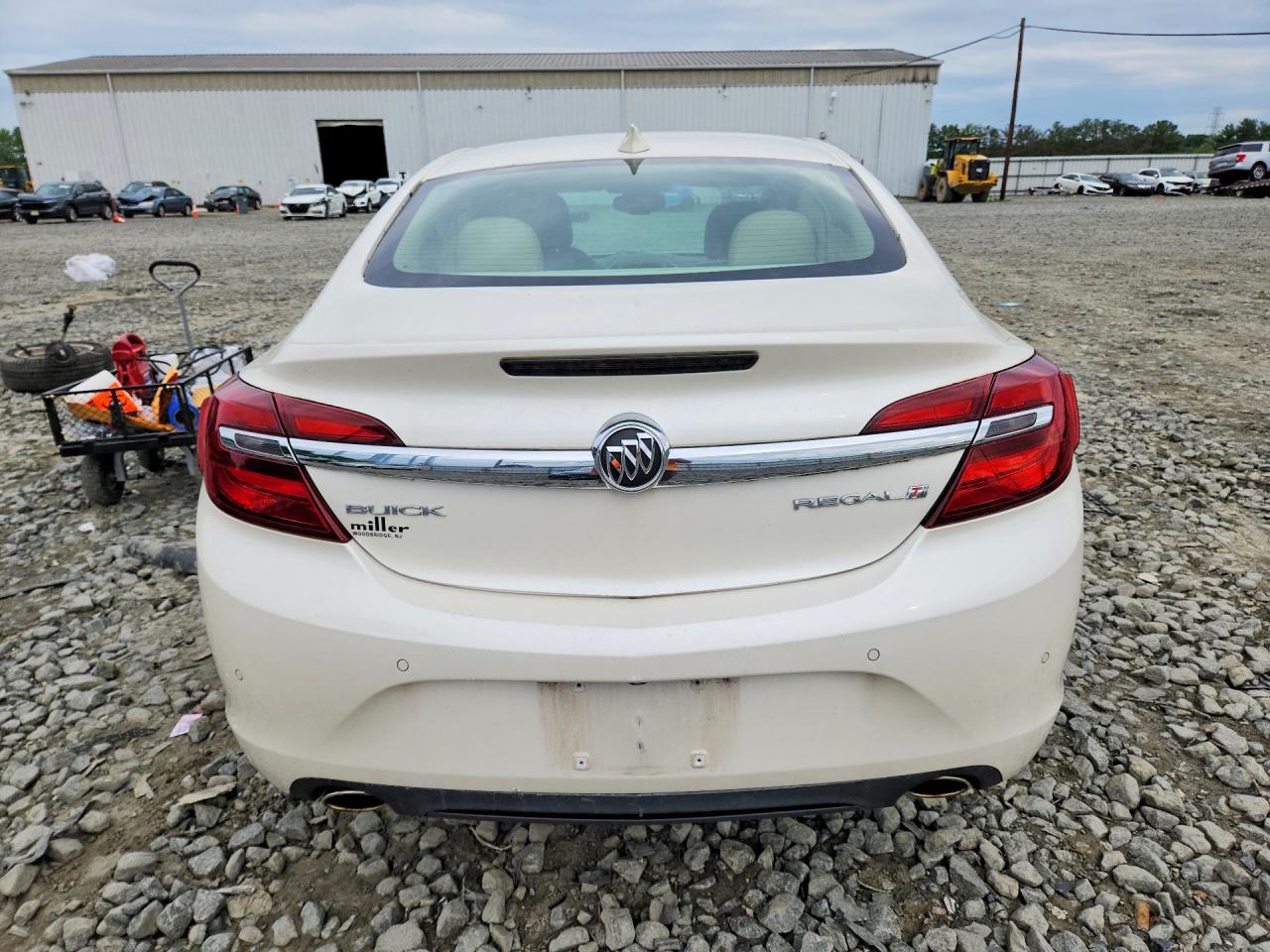 2015 Buick Regal Premium Белый vin: 2G4GN5EX8F9131030