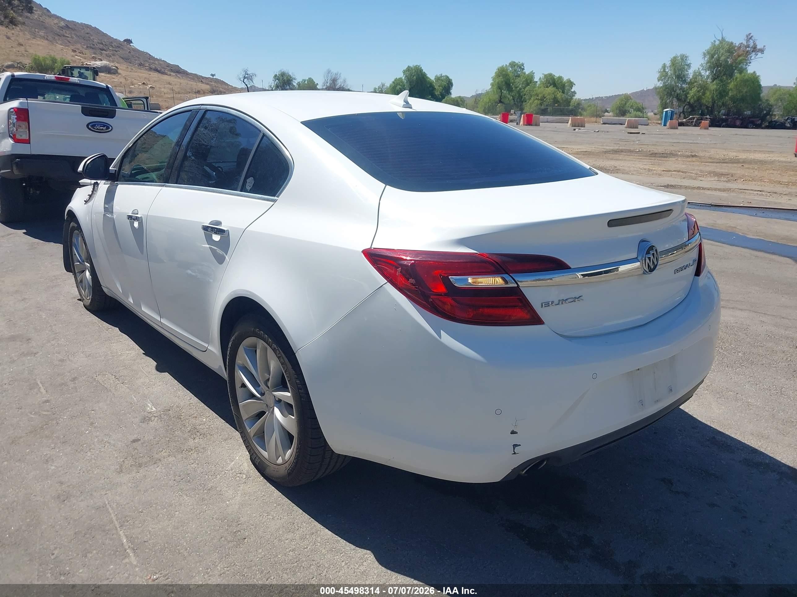 2014 Buick Regal Turbo/e-assist Premium I White vin: 2G4GN5EX9E9264202