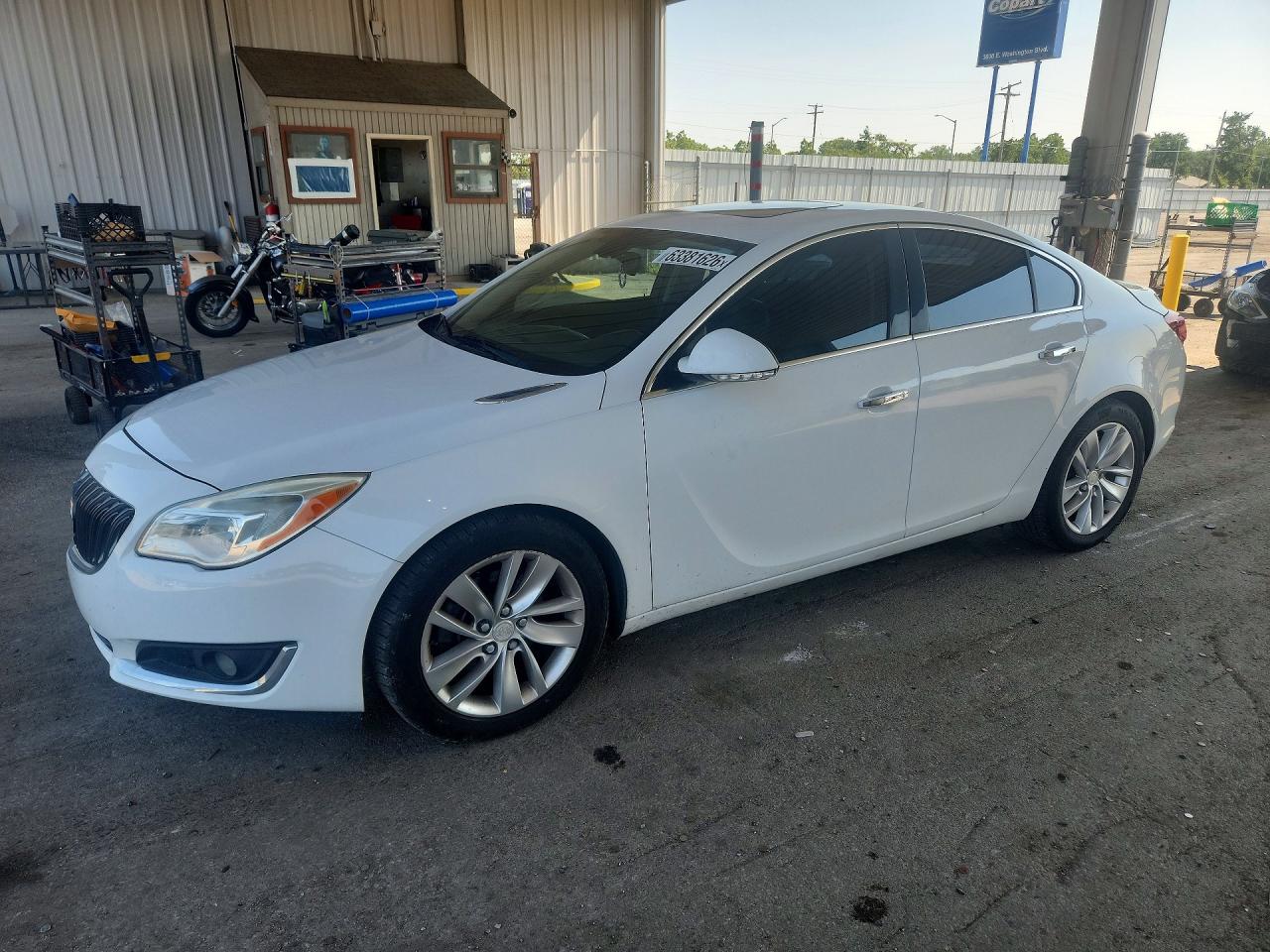 2014 Buick Regal Premium White vin: 2G4GN5EXXE9271045