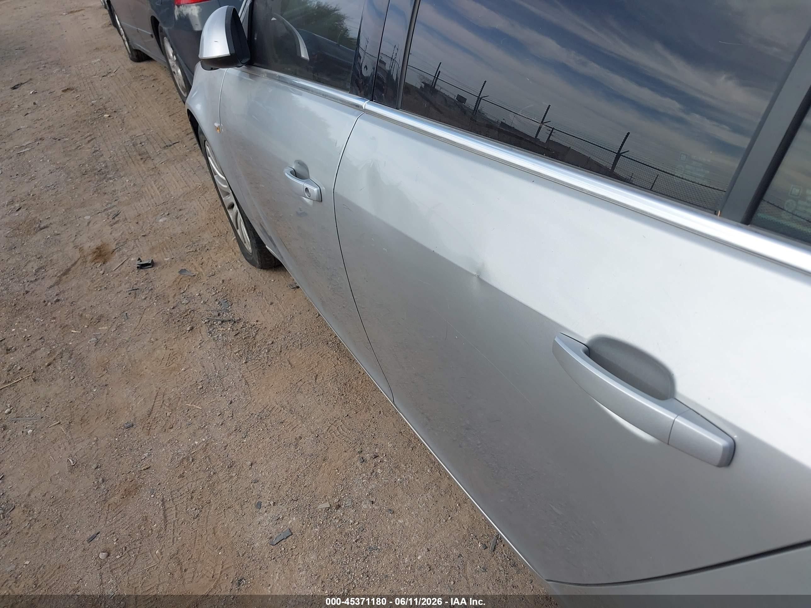 2011 Buick Regal Cxl Oshawa Серебряный vin: 2G4GR5EC3B9182852