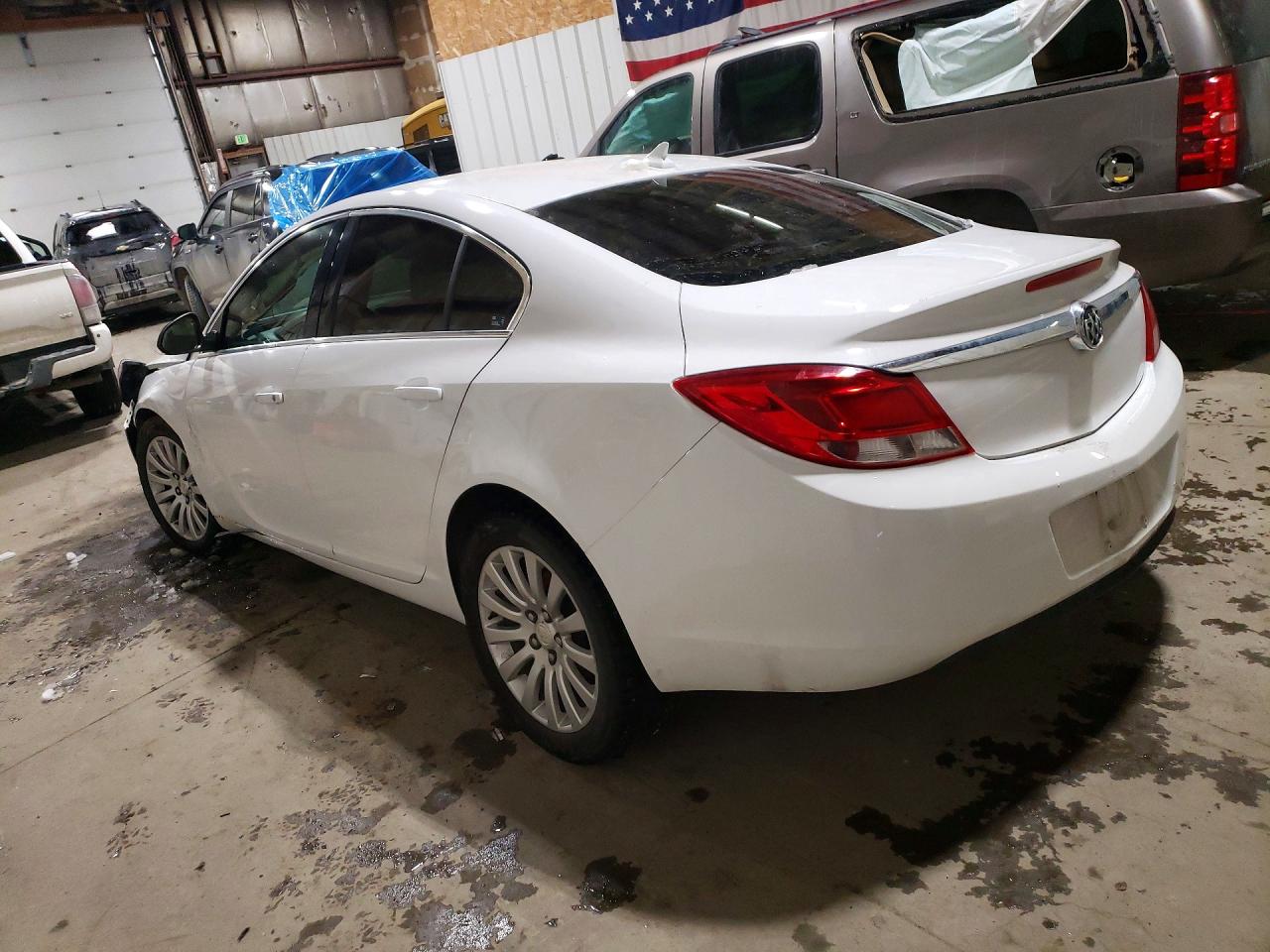 2012 Buick Regal White vin: 2G4GR5EK1C9140267