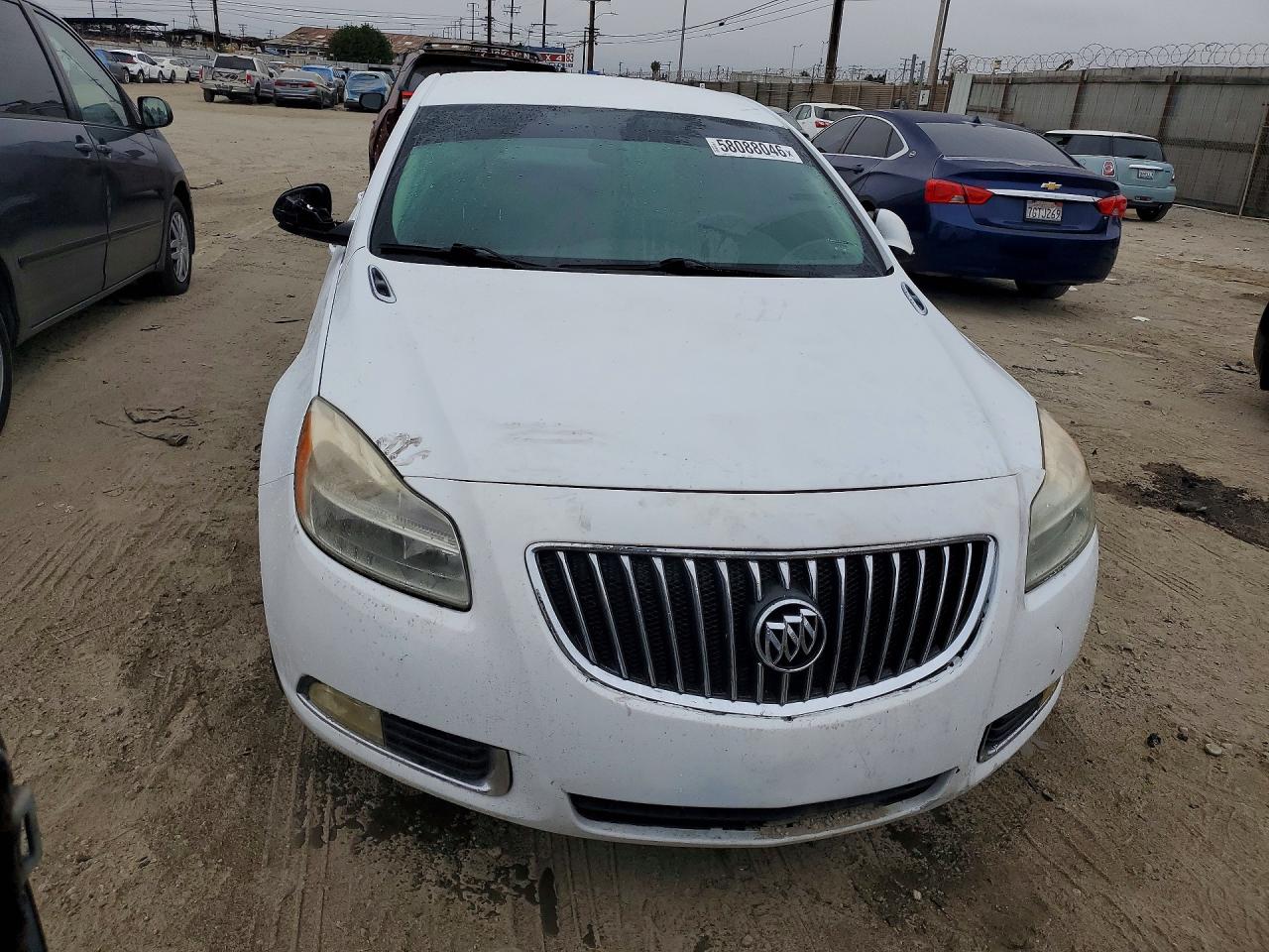2012 Buick Regal White vin: 2G4GR5EK3C9111739