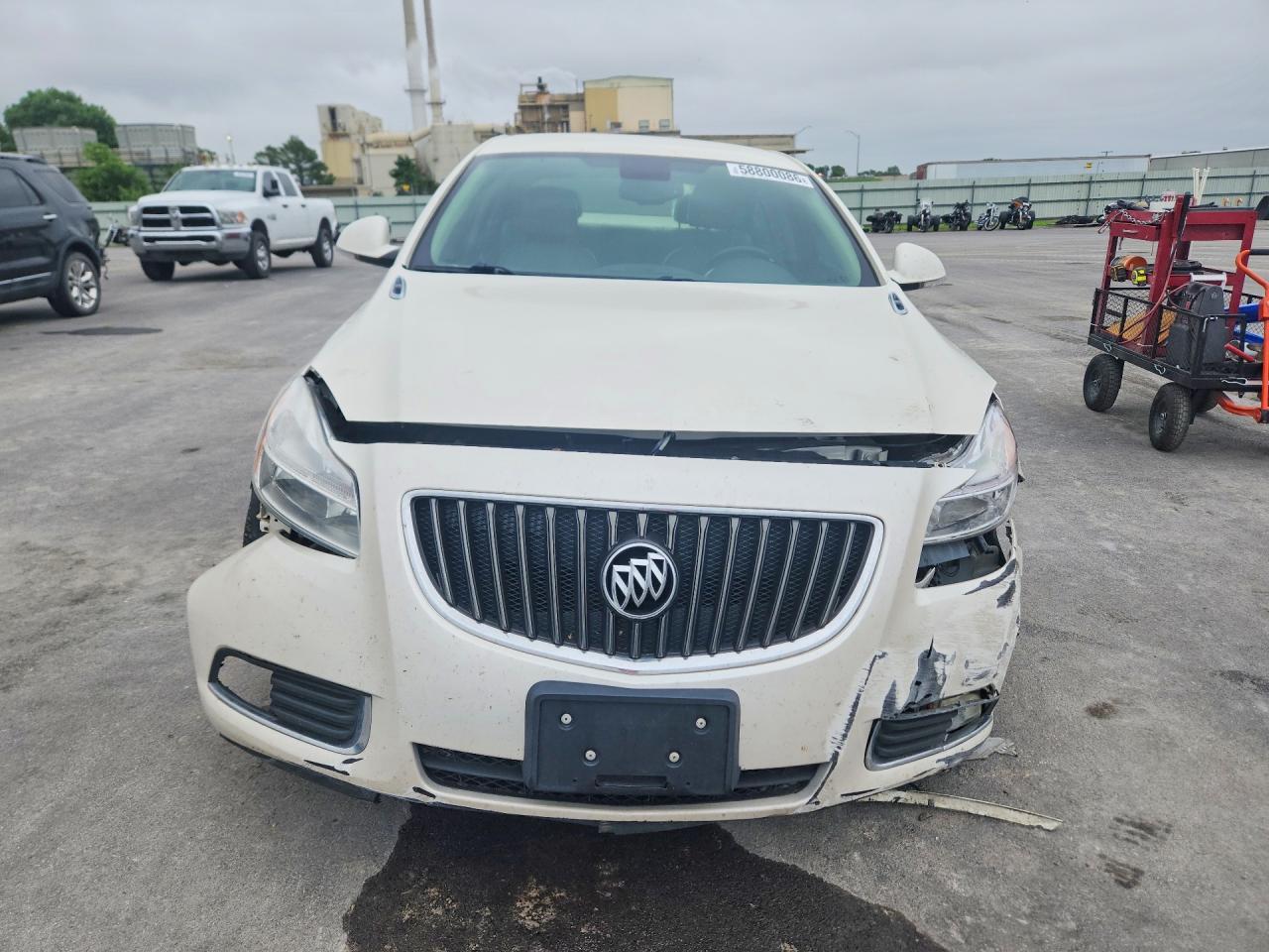 2012 Buick Regal Cream vin: 2G4GR5EK3C9114270
