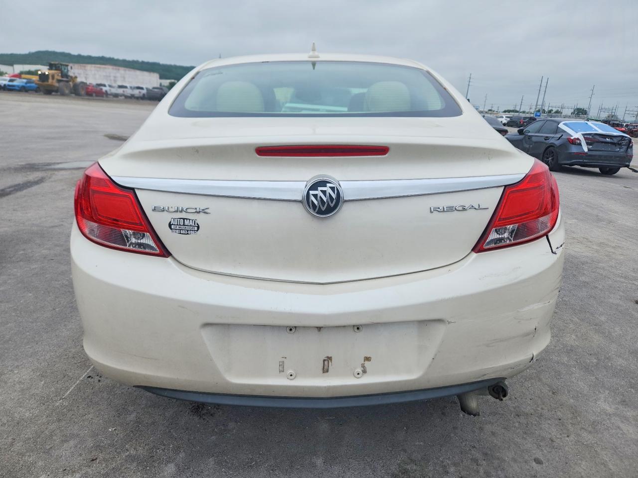 2012 Buick Regal Cream vin: 2G4GR5EK3C9114270