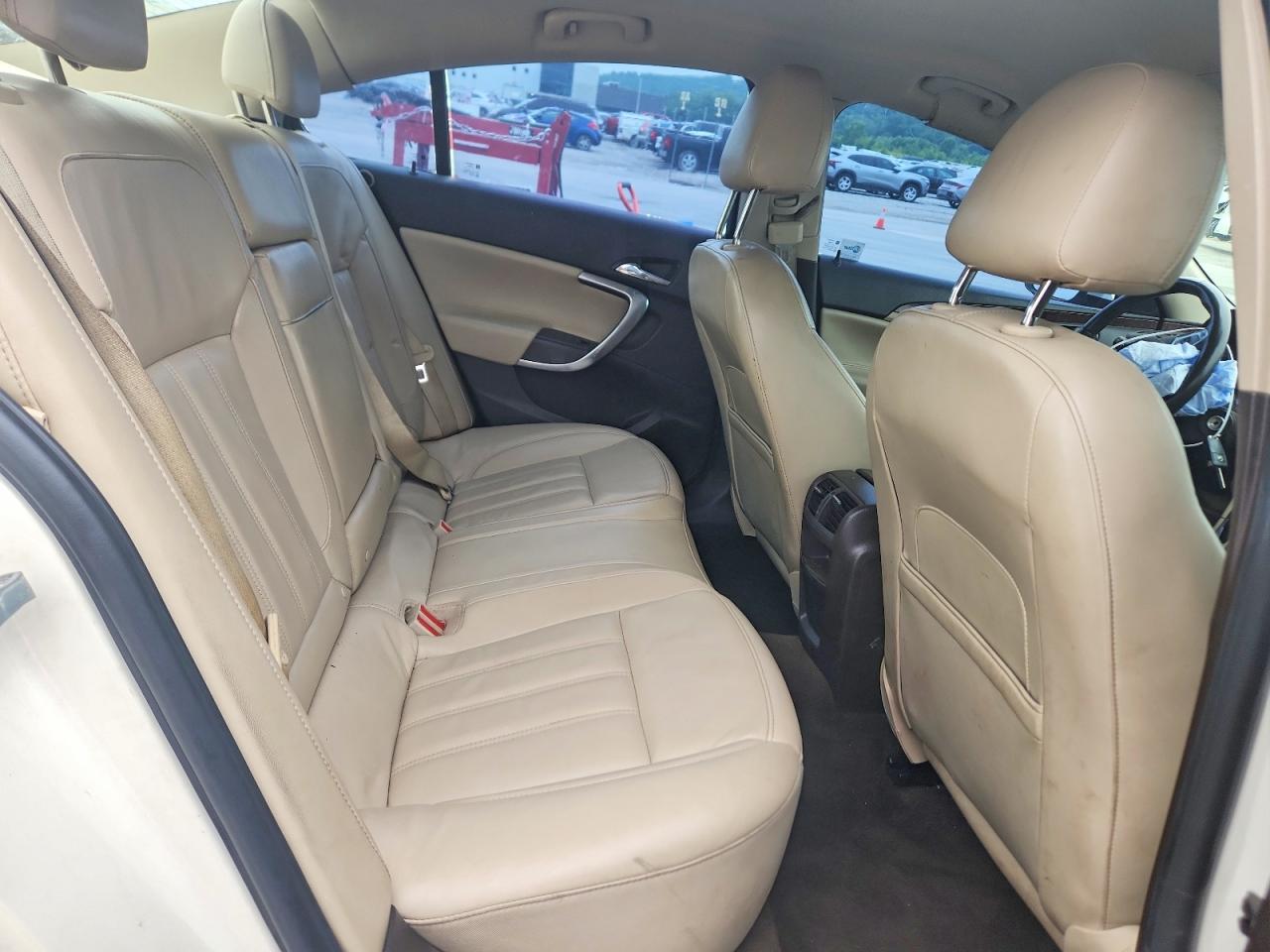 2012 Buick Regal Cream vin: 2G4GR5EK3C9114270