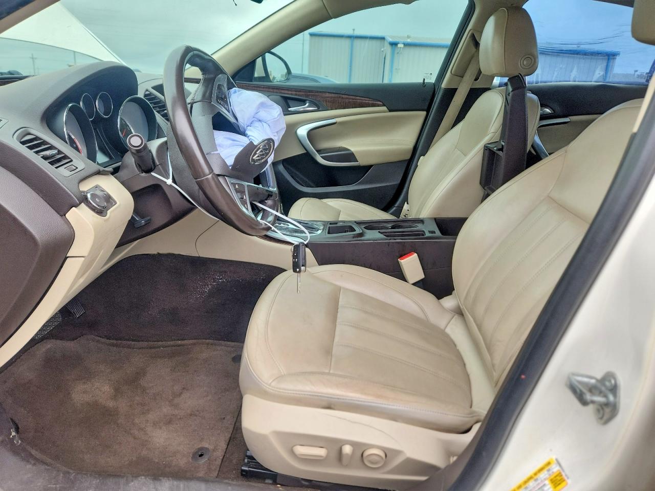 2012 Buick Regal Cream vin: 2G4GR5EK3C9114270