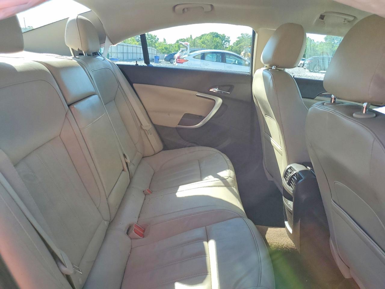 2012 Buick Regal White vin: 2G4GR5EK4C9125990