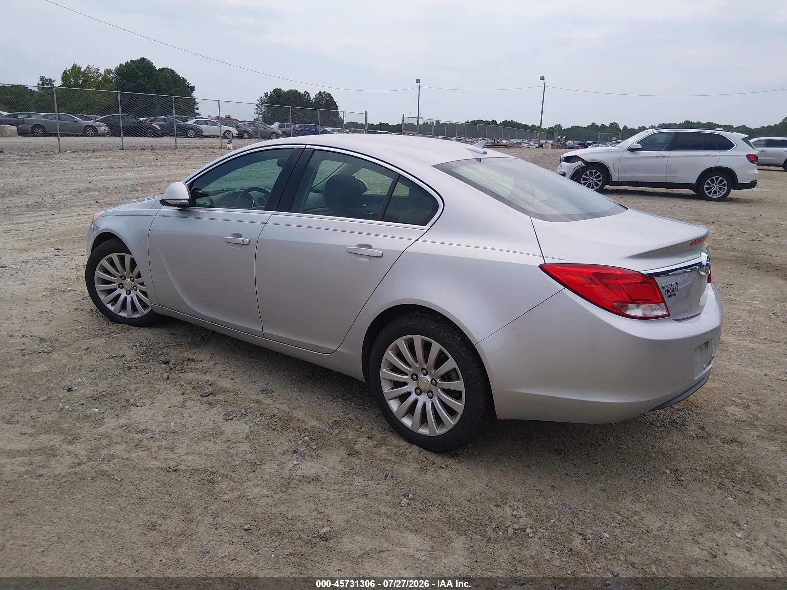 2012 Buick Regal   Silver vin: 2G4GR5EK6C9126235