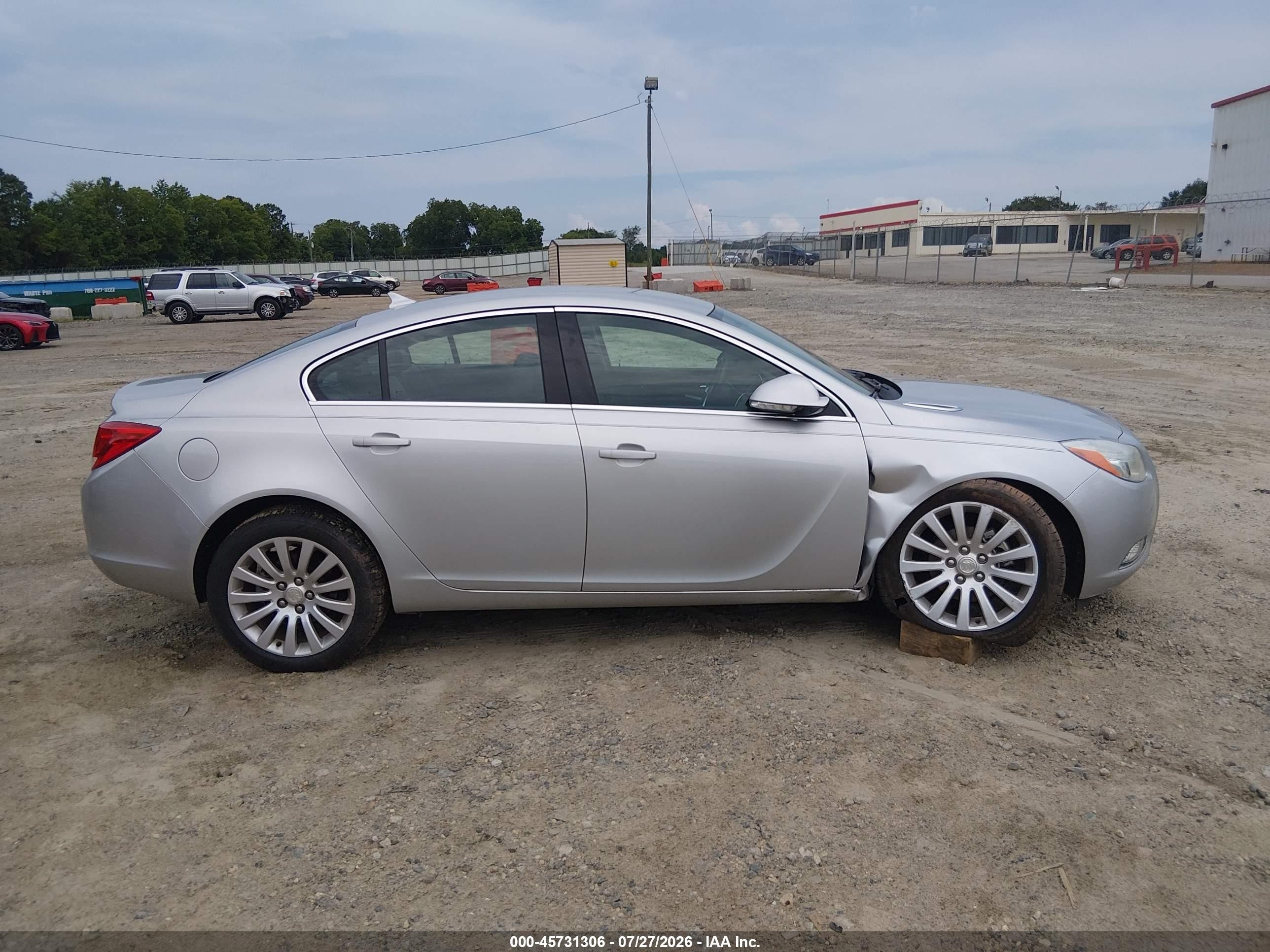 2012 Buick Regal   Silver vin: 2G4GR5EK6C9126235