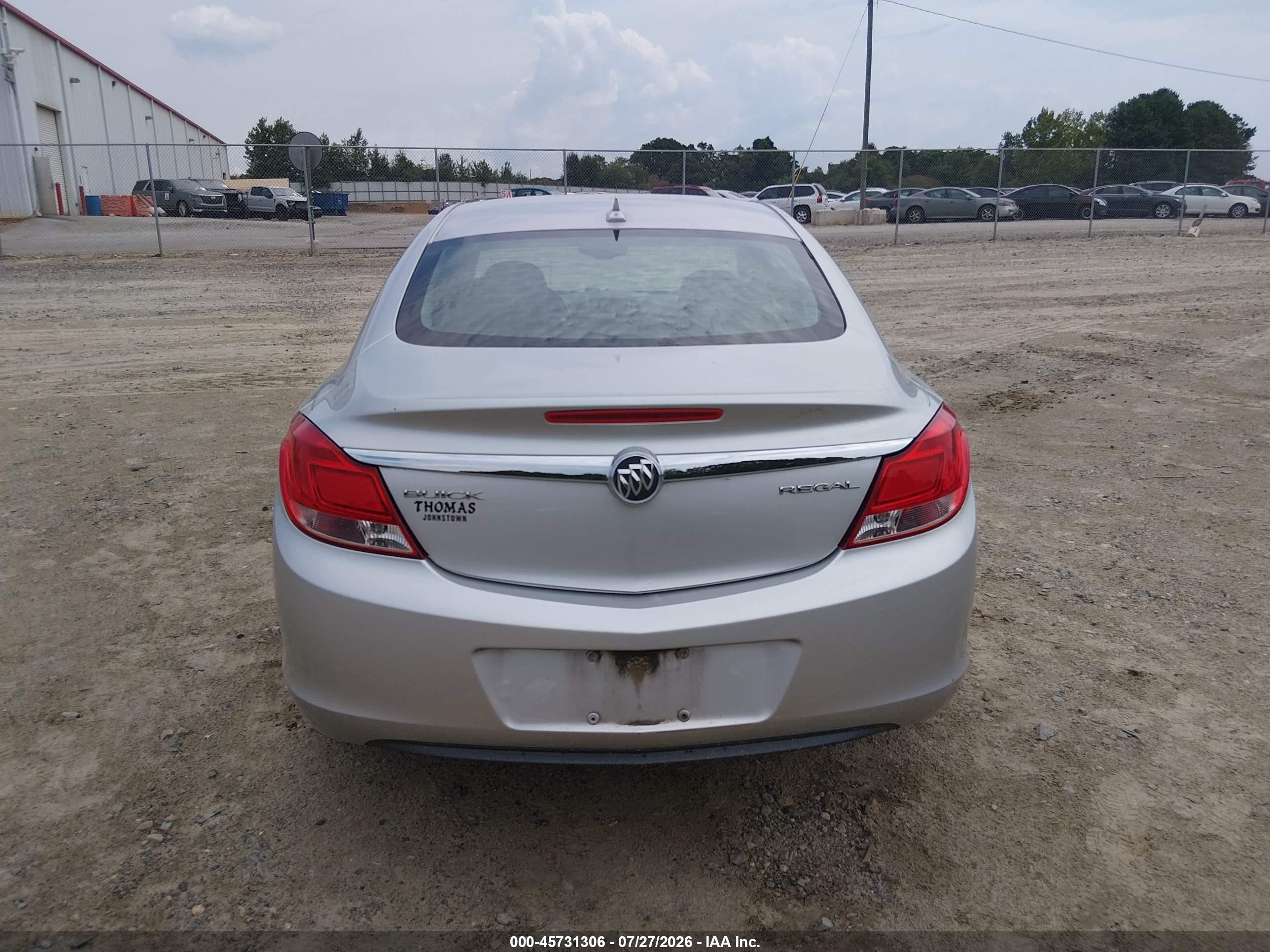 2012 Buick Regal   Silver vin: 2G4GR5EK6C9126235